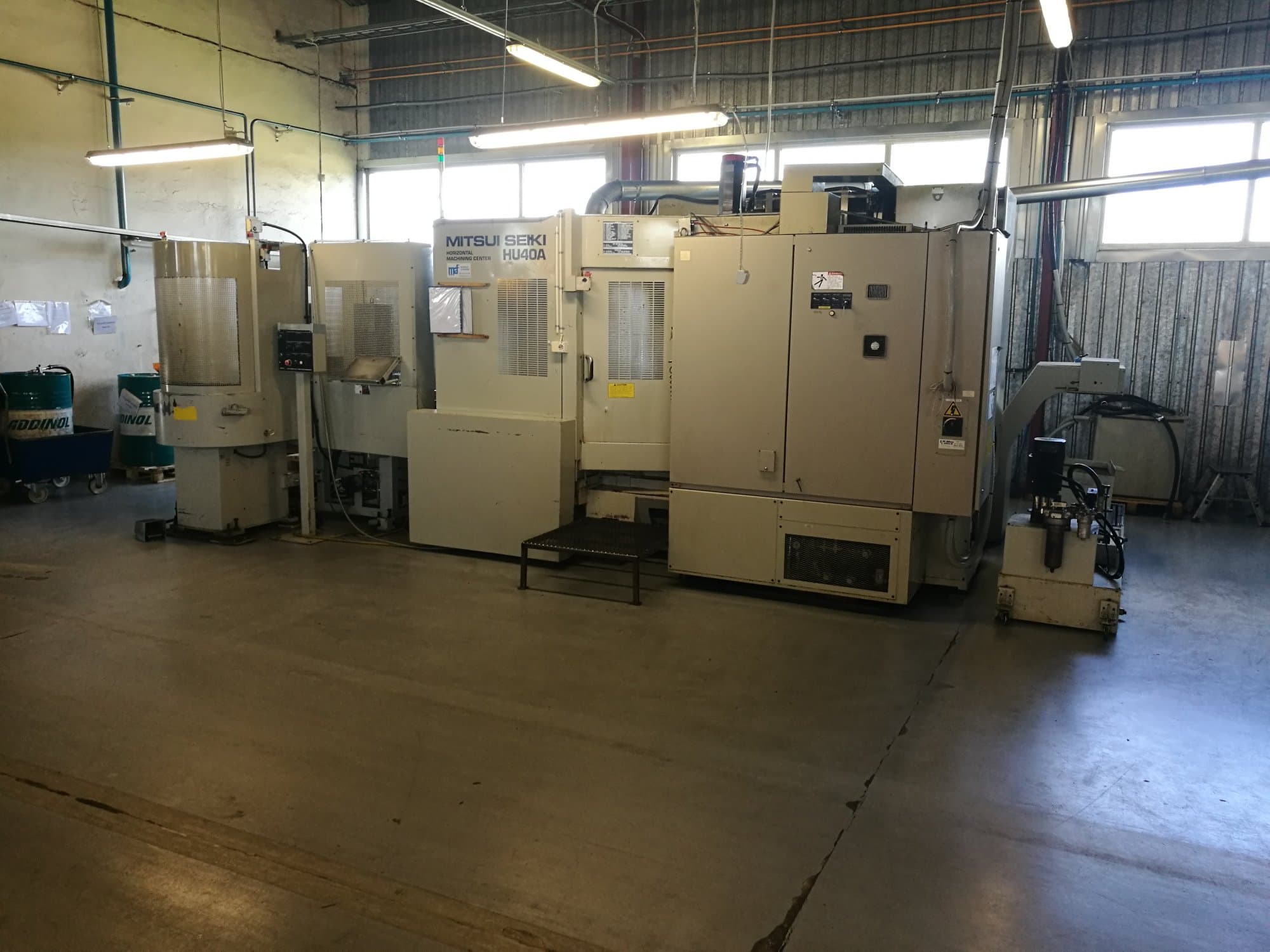 Prikaz  1 stroja Mitsui Seiki HU40A sprijeda