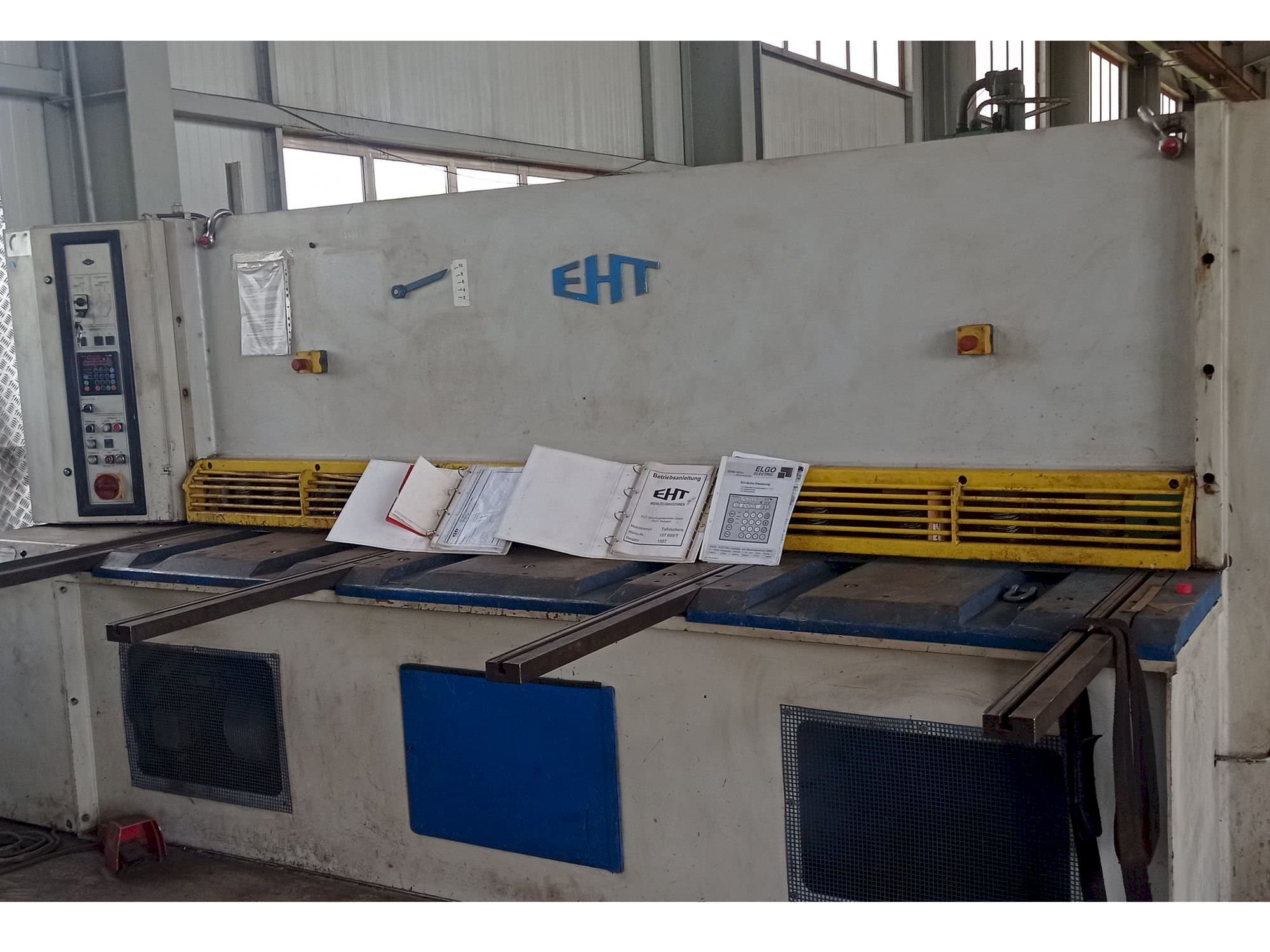 Prikaz  stroja EHT Ecocut 10-31  sprijeda