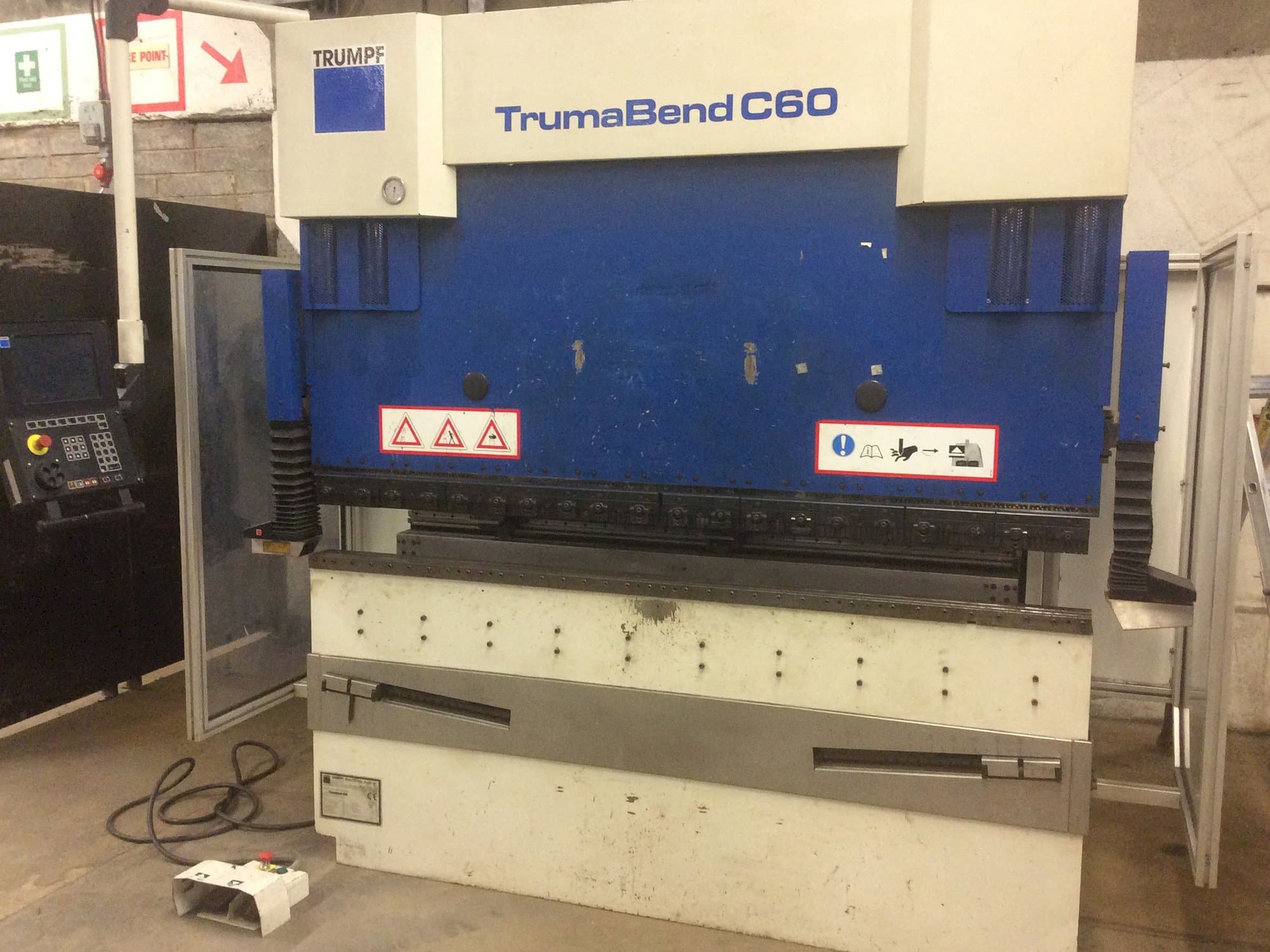 Prikaz  stroja Trumpf TrumaBend C60  sprijeda