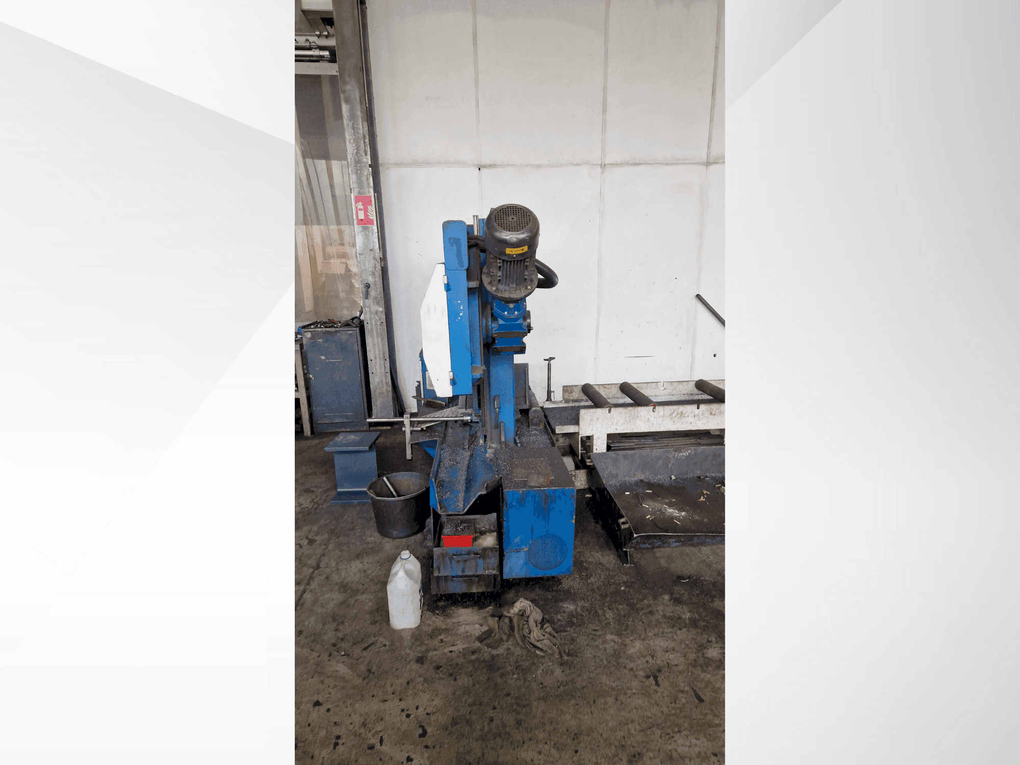 Prikaz  stroja KNUTH HB 460 L  sprijeda