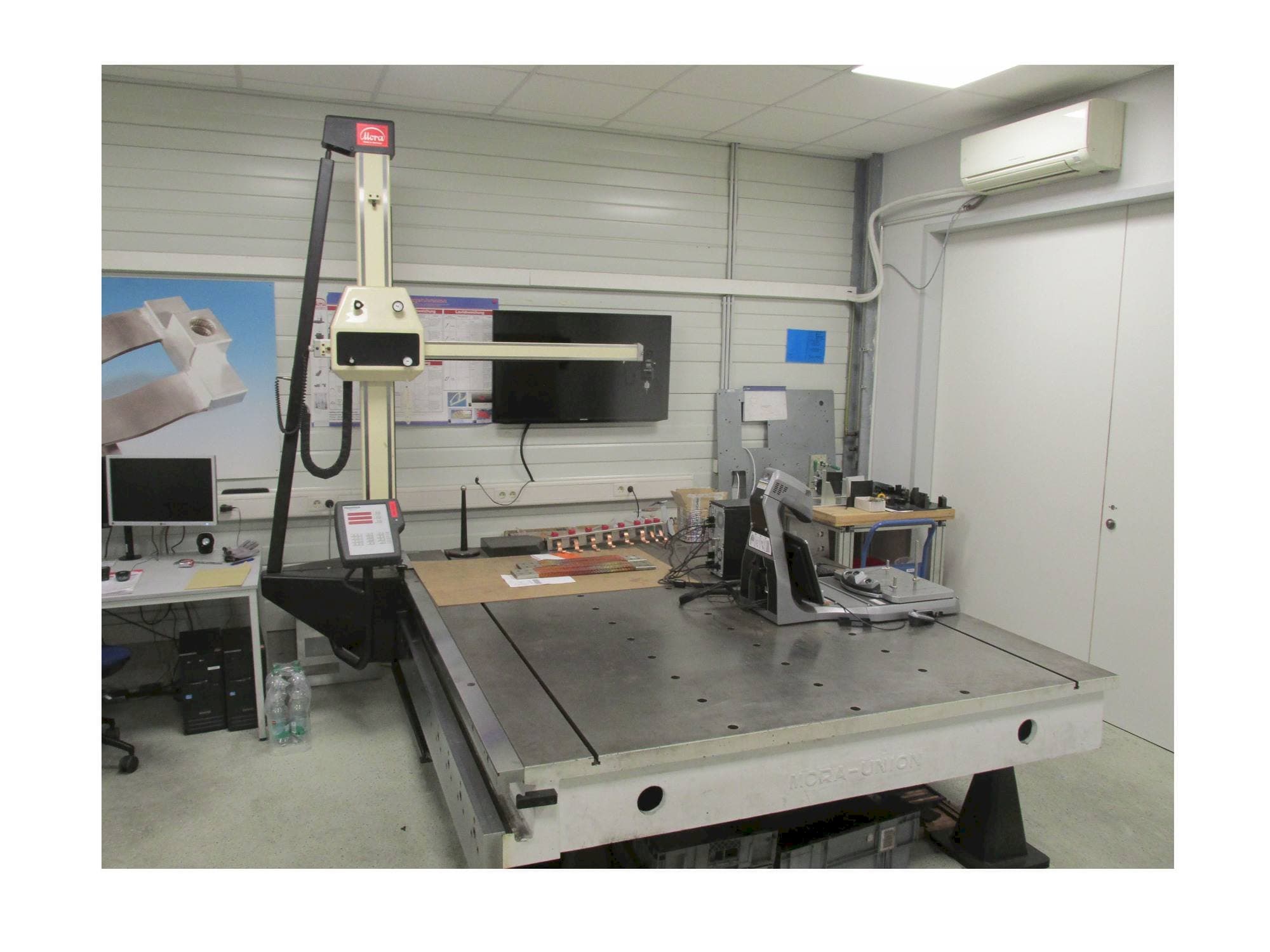 Prikaz  stroja Mora Console Version Assistant  sprijeda