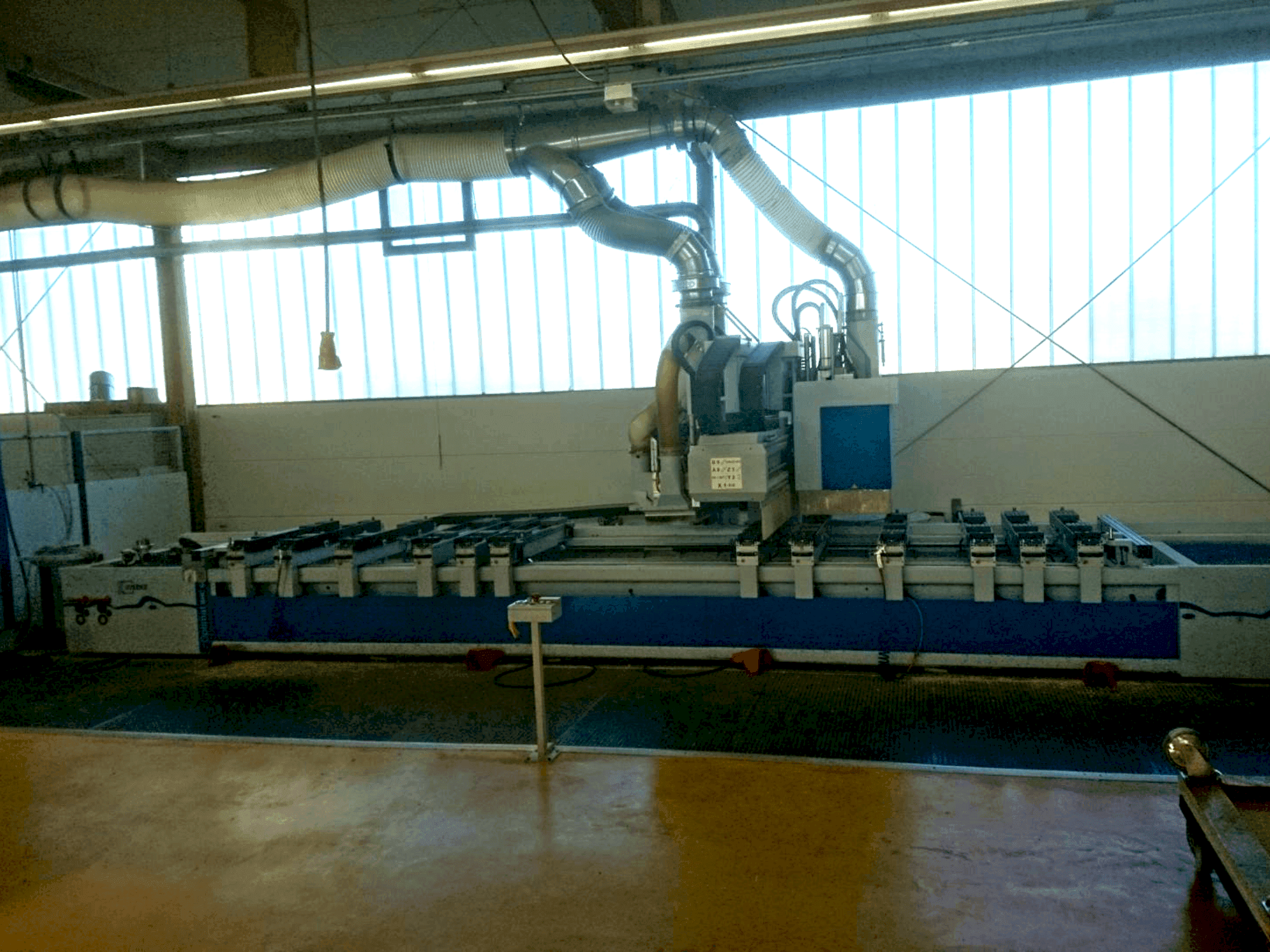 Prikaz  stroja Weeke Optimat BHC 655  sprijeda