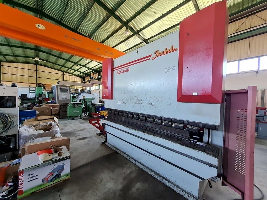 Prikaz  stroja Baykal APHS 3112 x 240  sprijeda