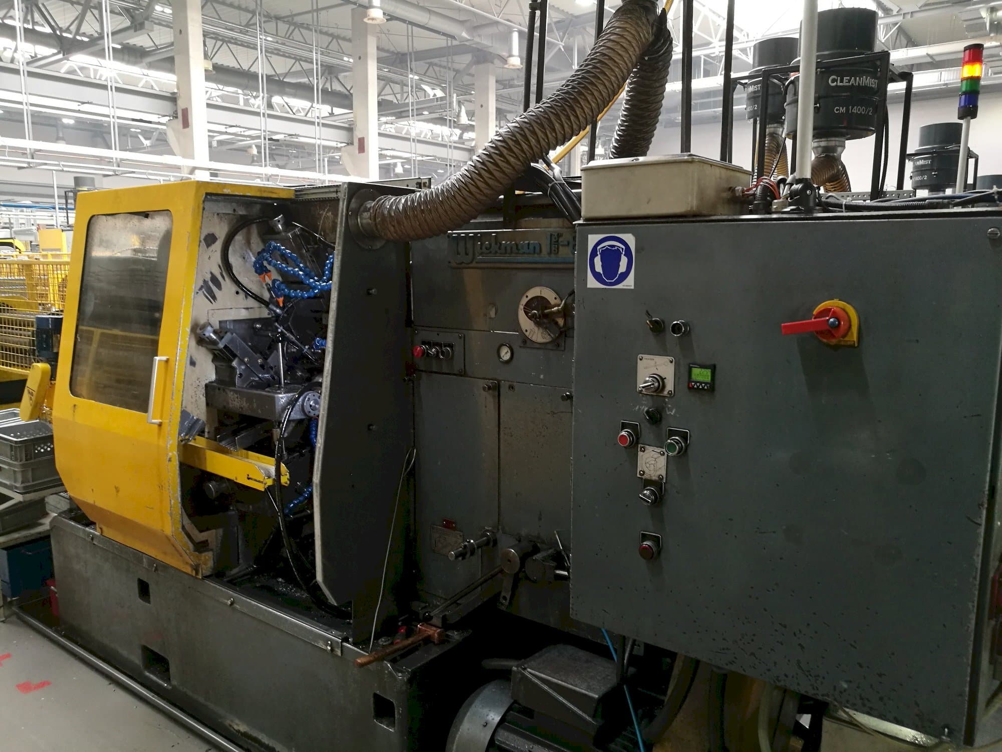 Prikaz  stroja Wickman 1  3/8"-6  sprijeda