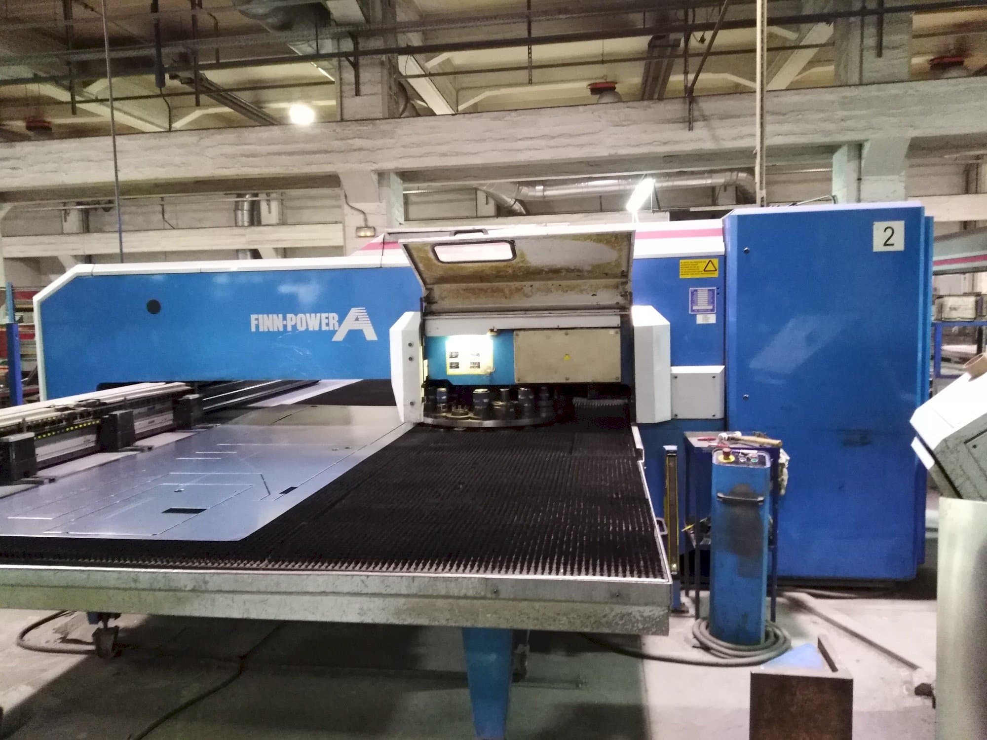 Prikaz  stroja Finn-Power A5-25 SB  sprijeda