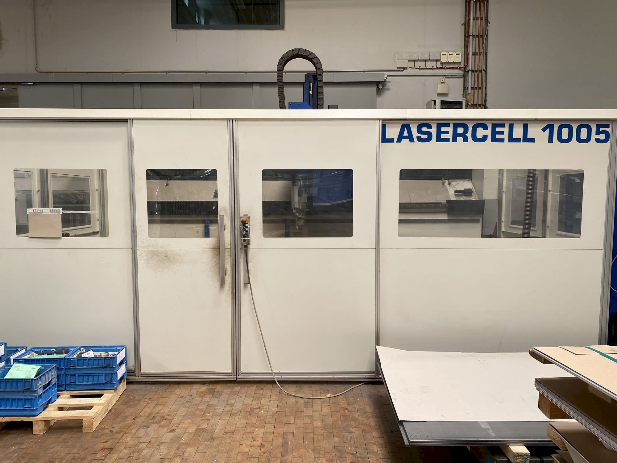 Prikaz  stroja Trumpf TLC 1005  sprijeda