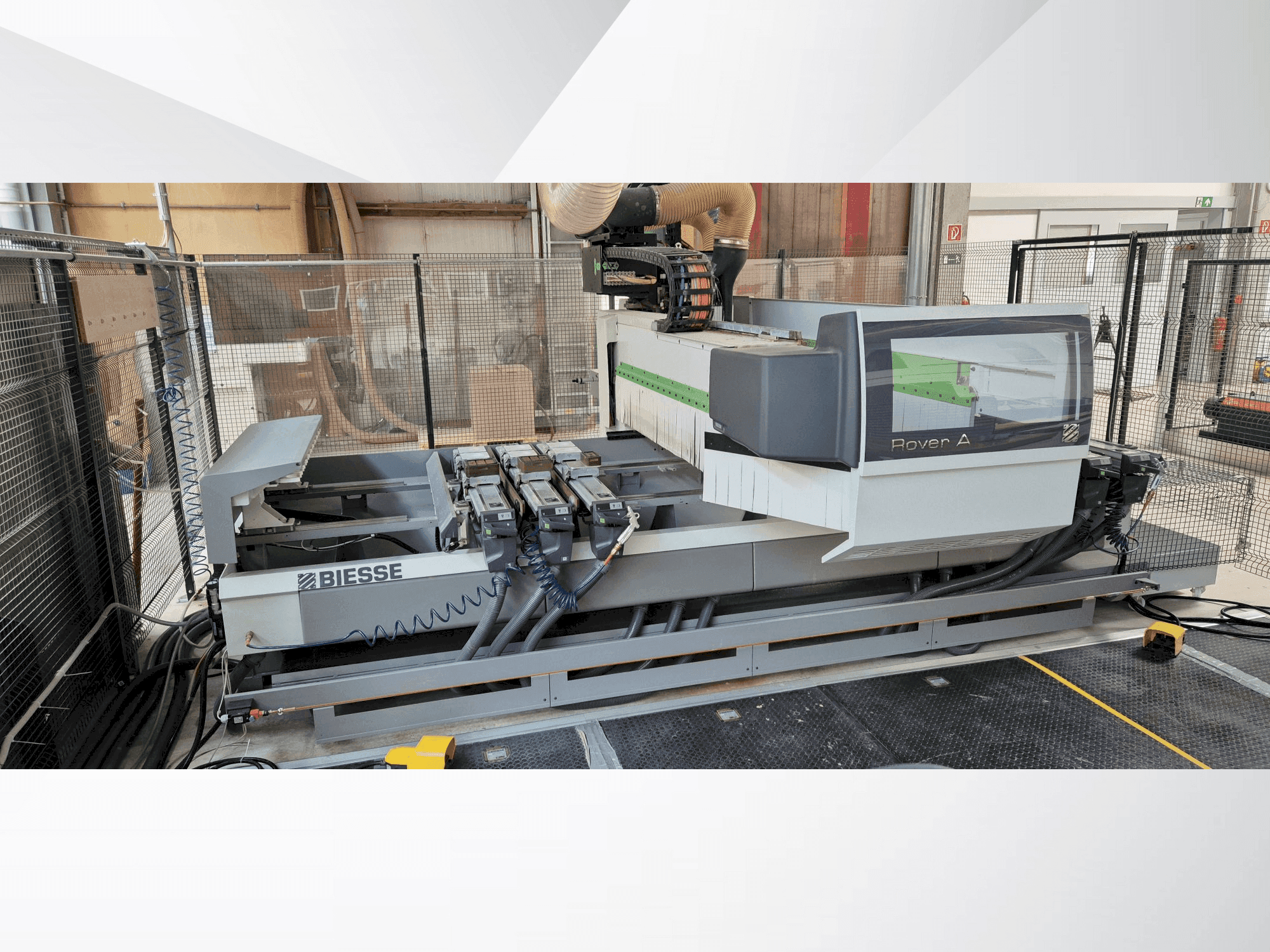 Prikaz  stroja BIESSE Rover A ATS  sprijeda