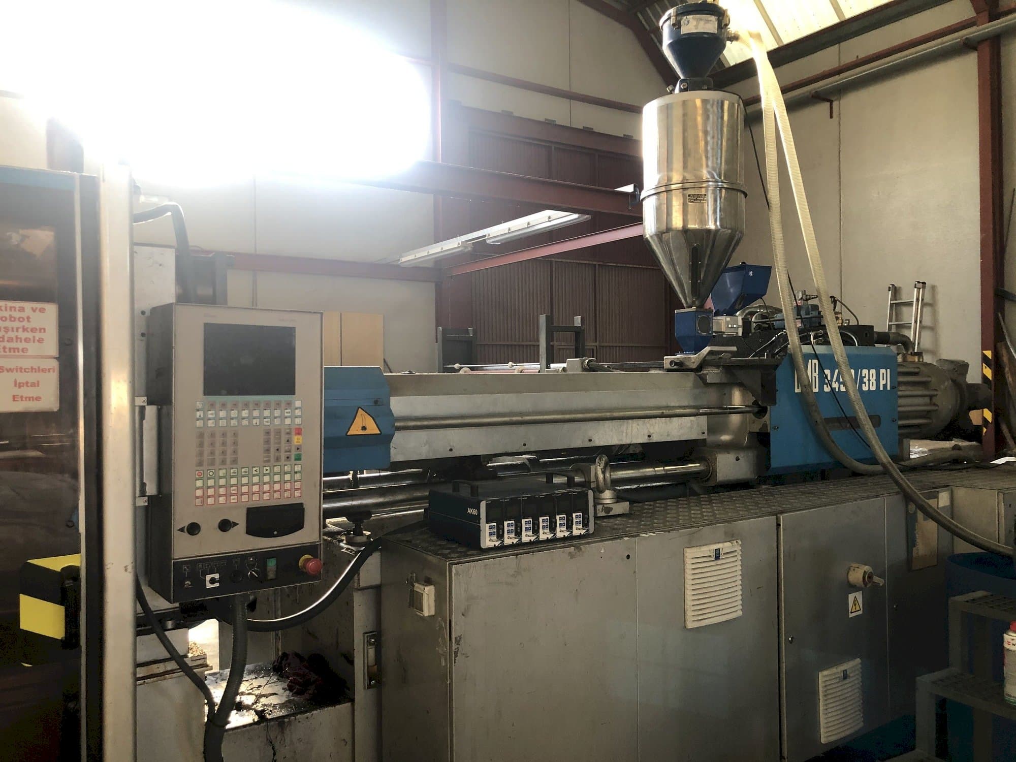 Prikaz  stroja BMB 380/34pi  sprijeda