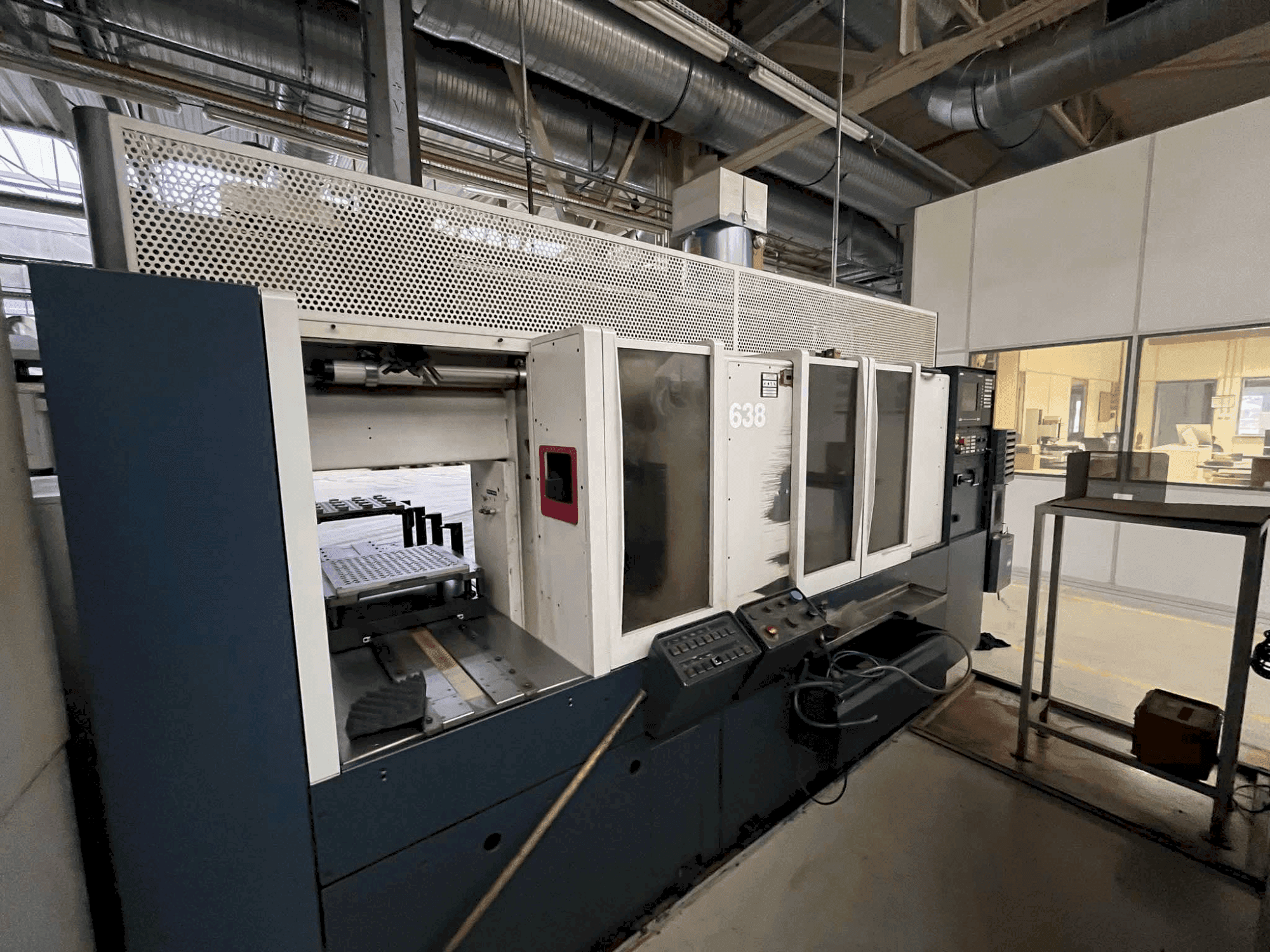 Prikaz  stroja SPINNER PD-CNC  sprijeda