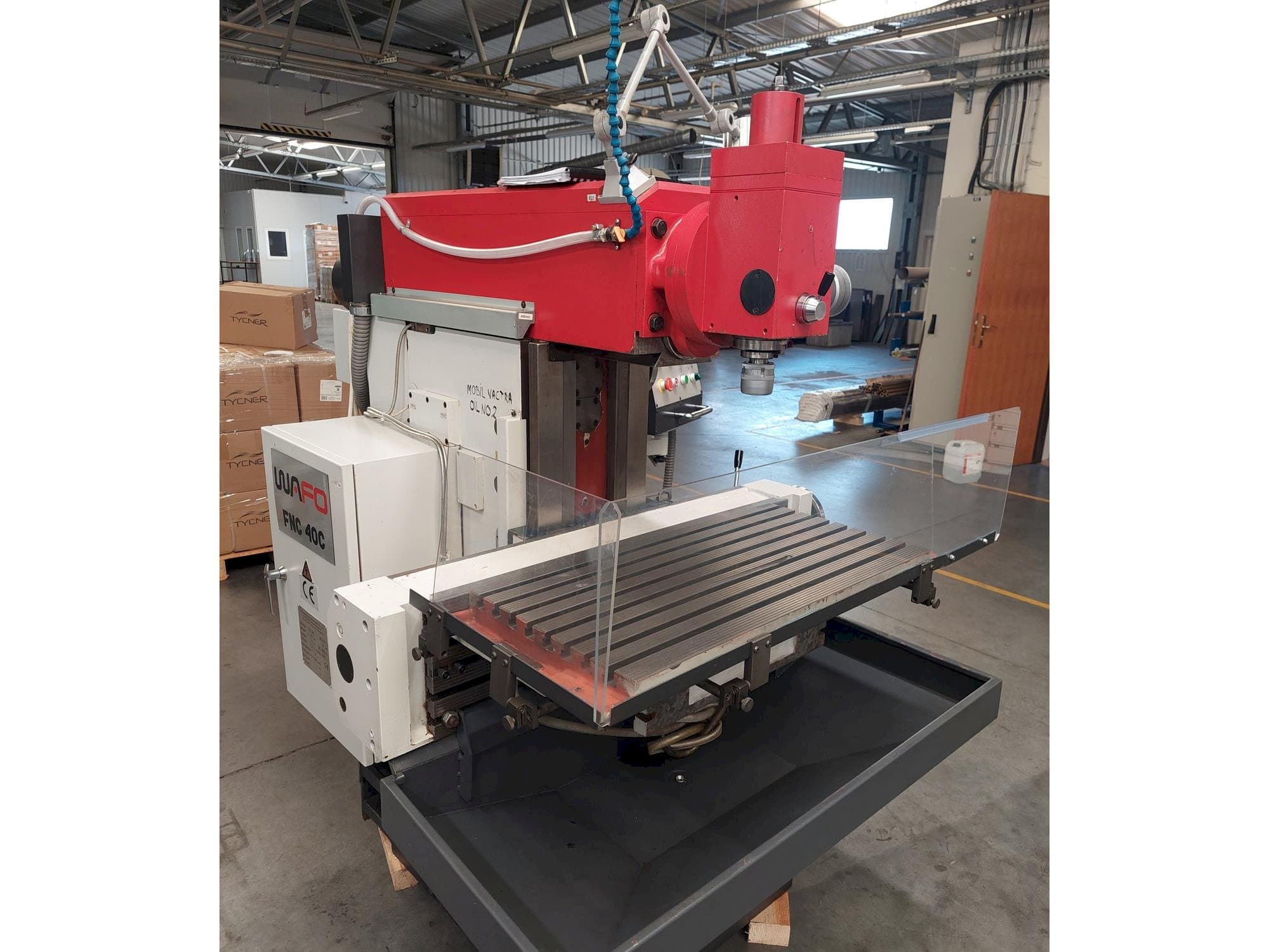 Prikaz  stroja WAFO FNC 40C  sprijeda