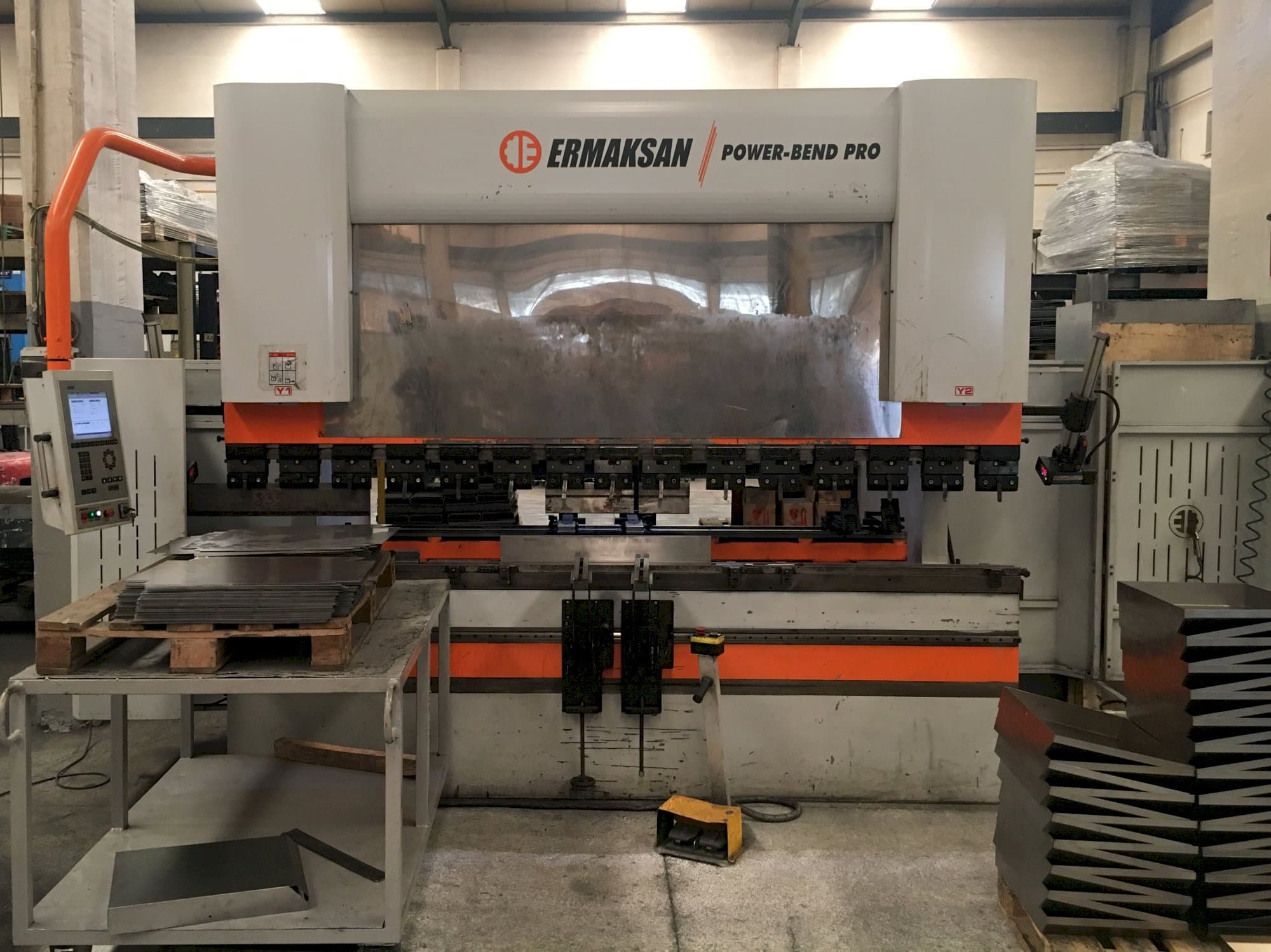 Prikaz  stroja ERMAKSAN POWER-BEND PRO 3100x220 sprijeda