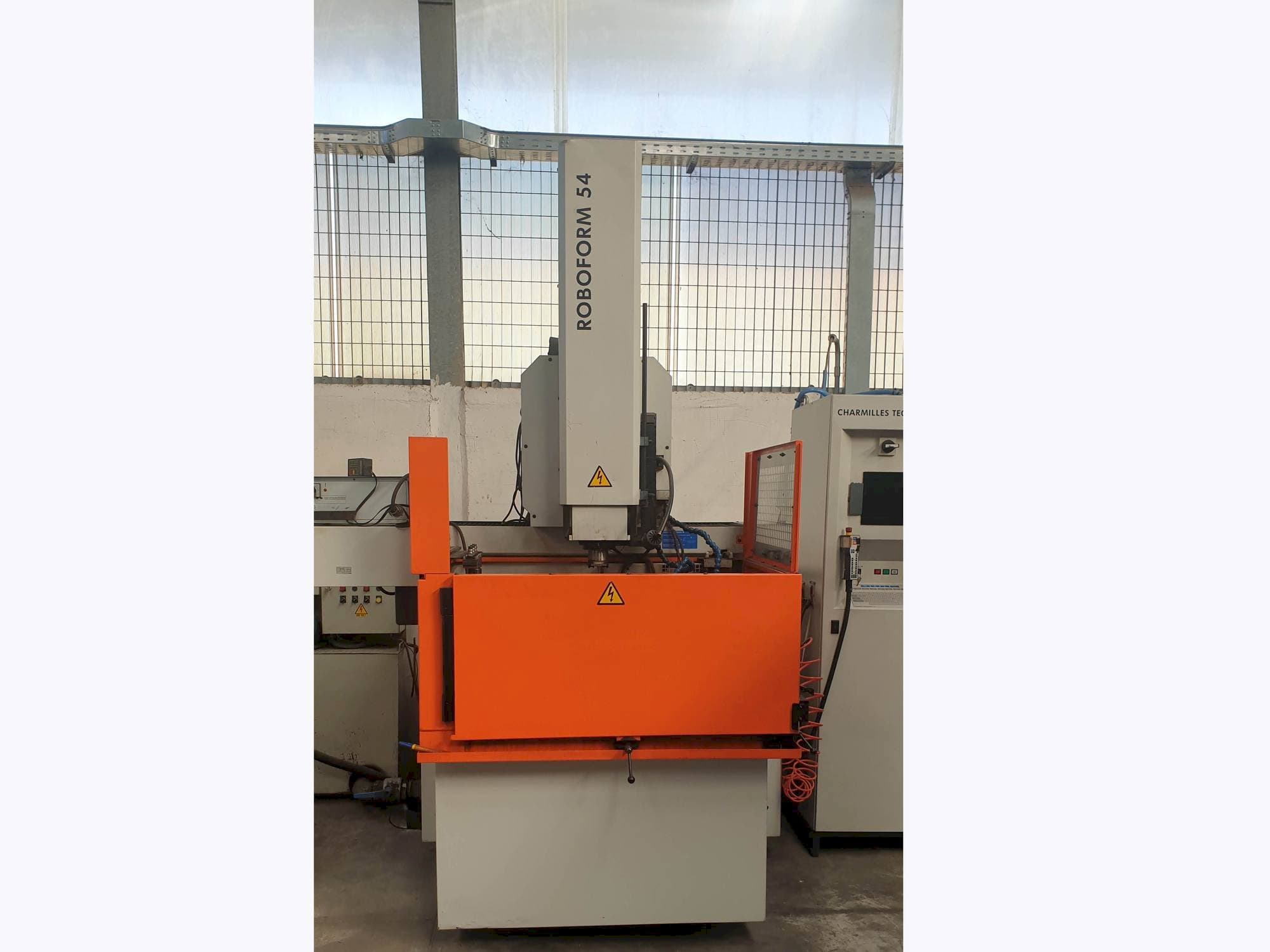 Prikaz  stroja CHARMILLES ROBOFORM 54  sprijeda