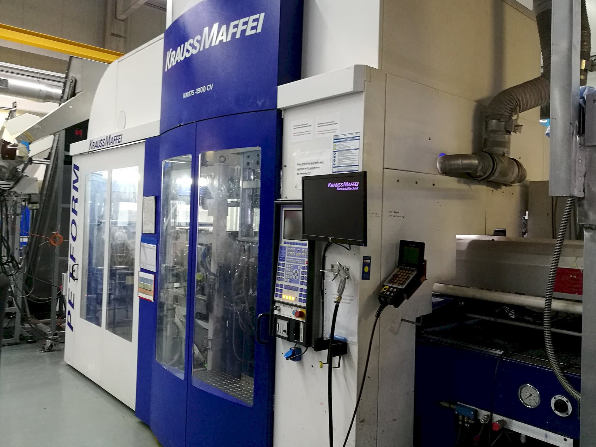 Prikaz  stroja Krauss Maffei 175-1900 CV zdesna