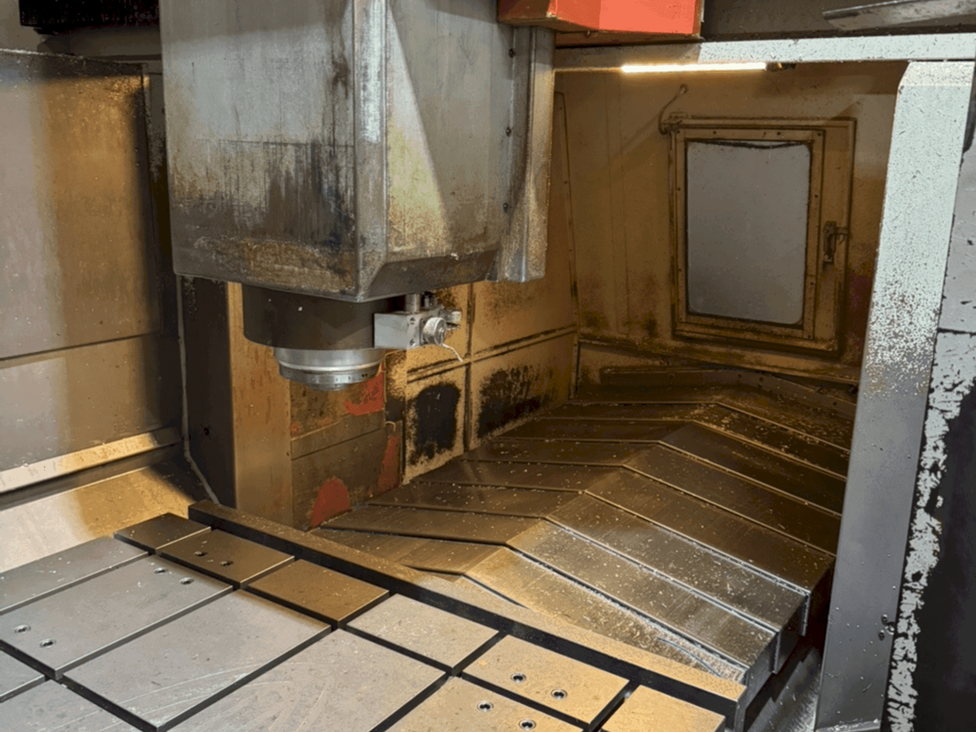 Prikaz  stroja QUICK JET DEPO JET 1612  sprijeda