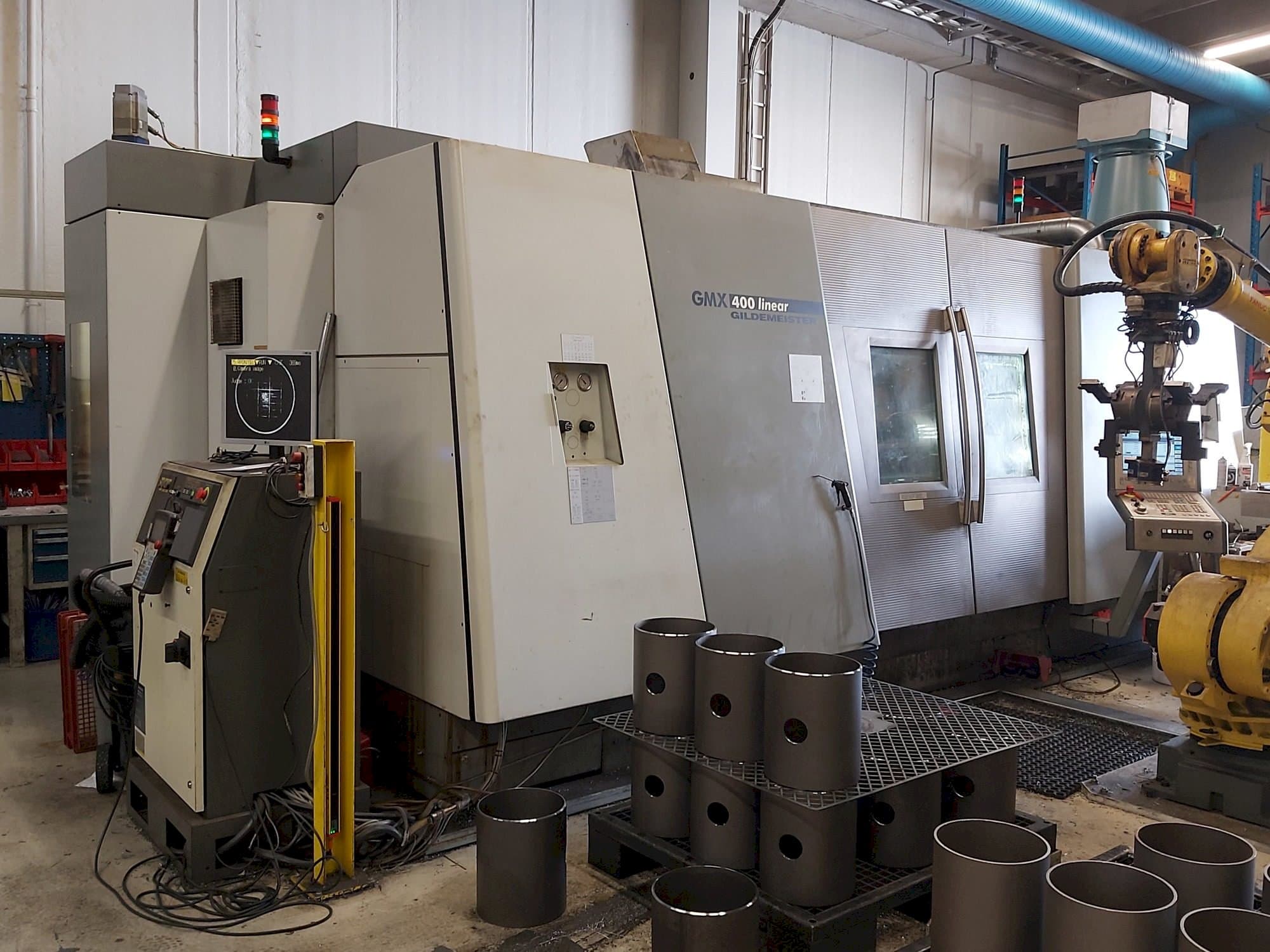 Prikaz  stroja Gildemeister GMX 400 Linear  sprijeda