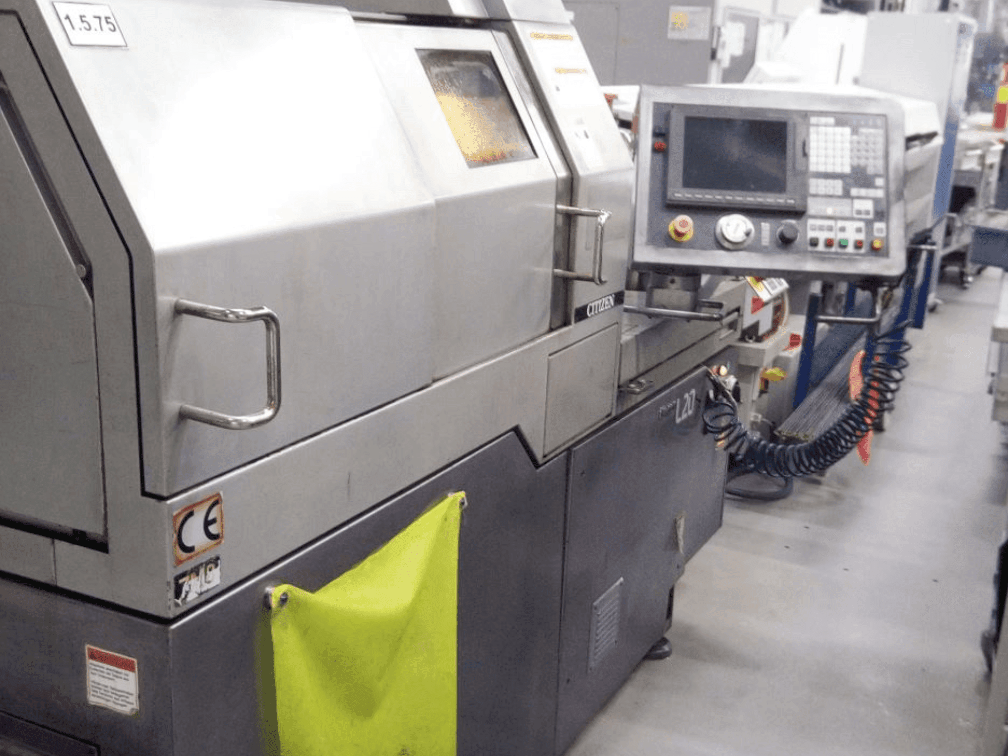 Prikaz  stroja Citizen L720-Vlll  sprijeda