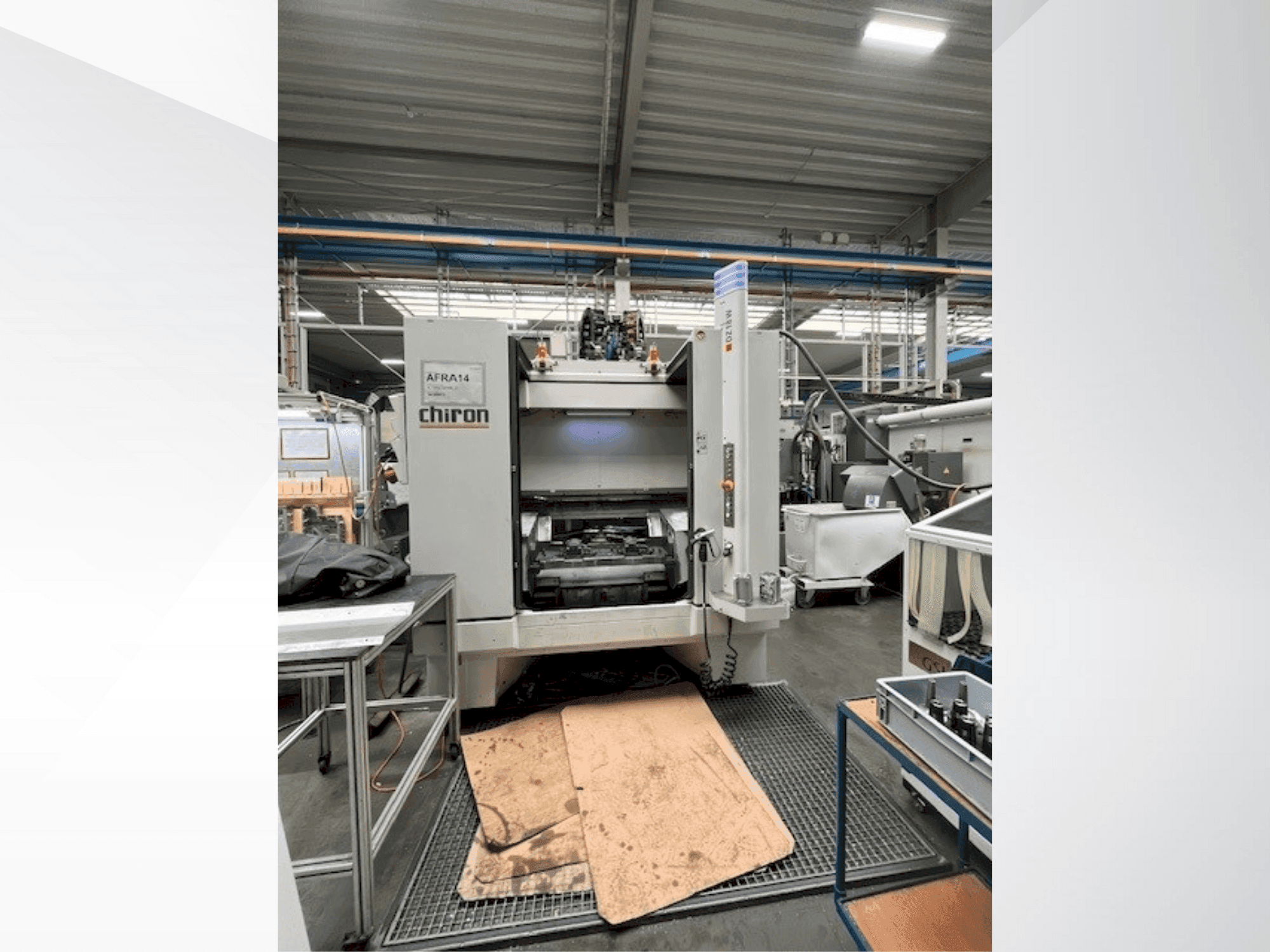 Prikaz  stroja CHIRON DZ 18 W  sprijeda