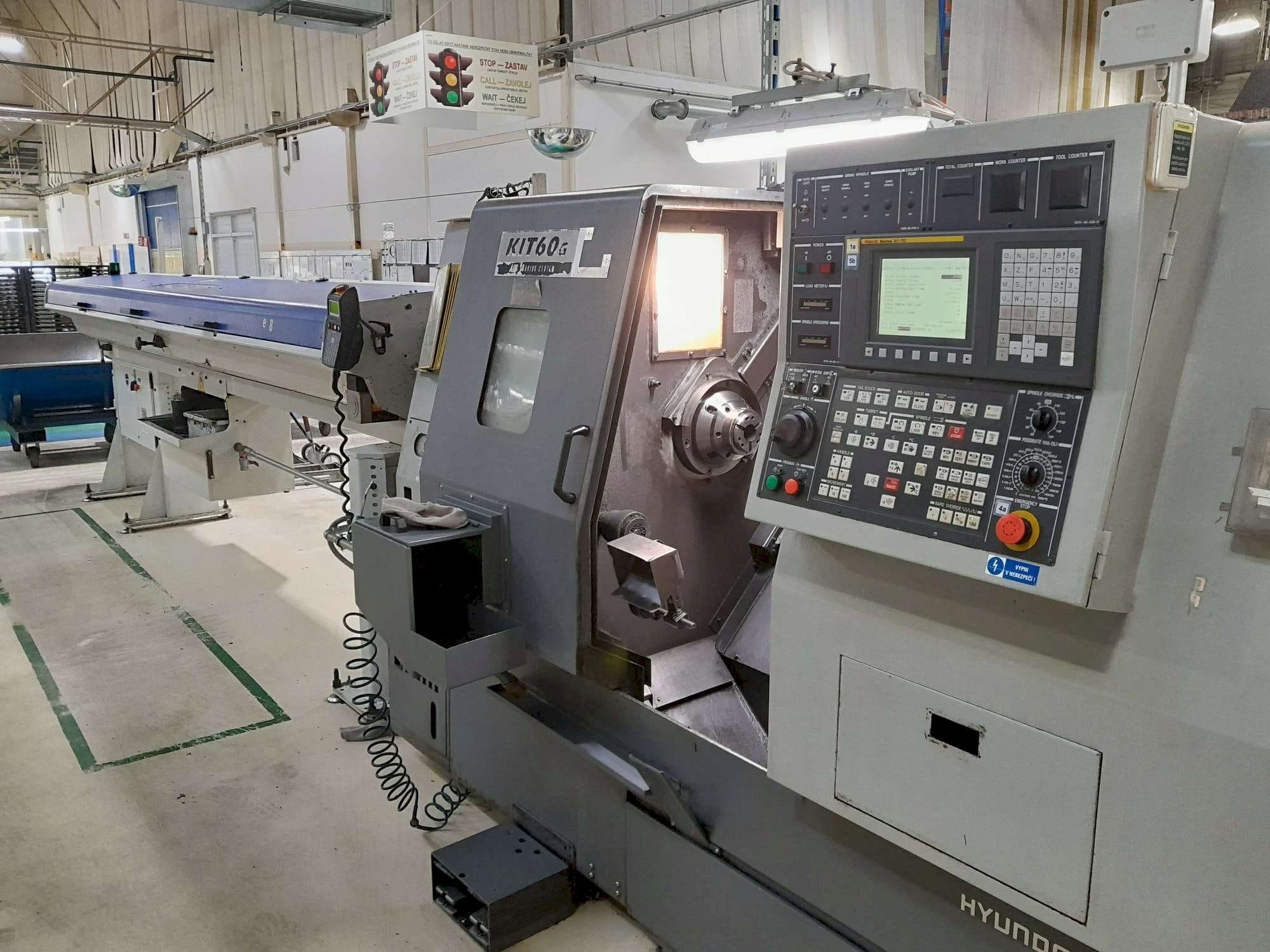 Prikaz  stroja Hyundai Kia KIT60G  sprijeda