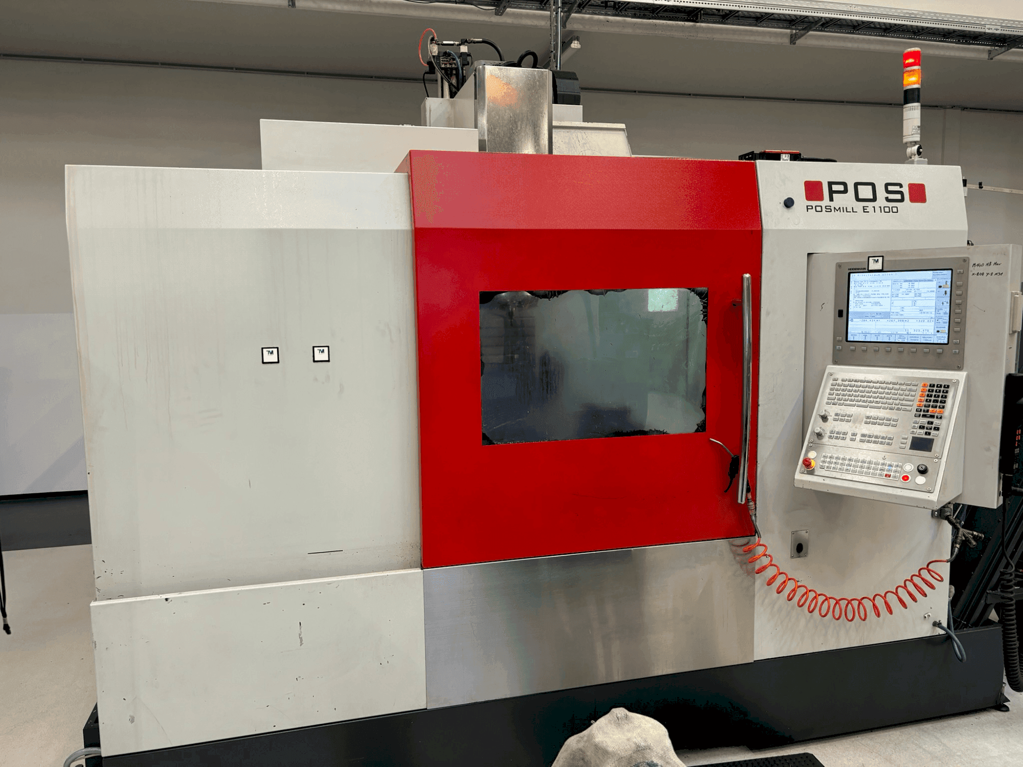 Prikaz  stroja POSmill E 1100  sprijeda