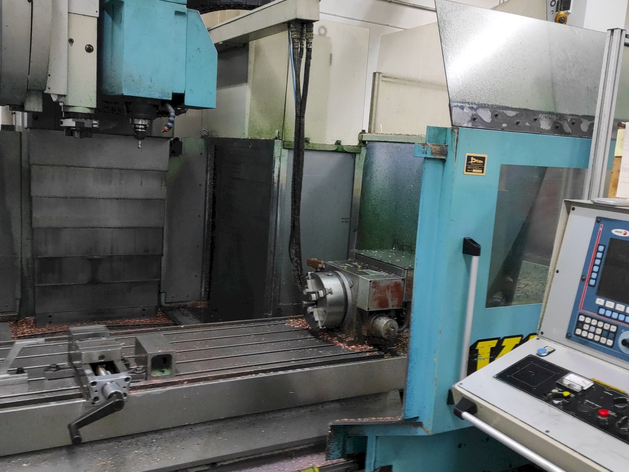 Prikaz  stroja ANAYAK V-1800  sprijeda