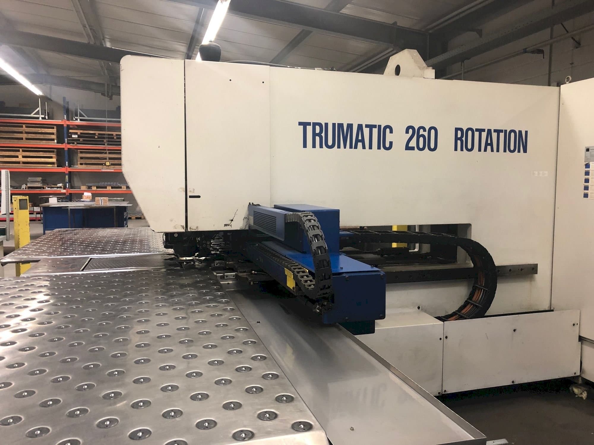 Prikaz lijeve strane  stroja Trumpf Trumatic 260