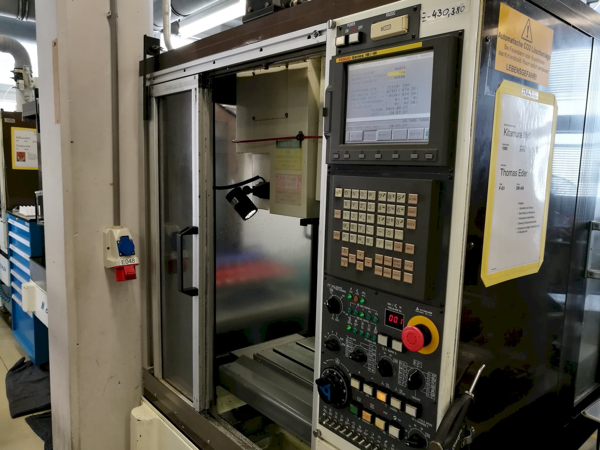 Prikaz  stroja Kitamura Mycenter-0  sprijeda