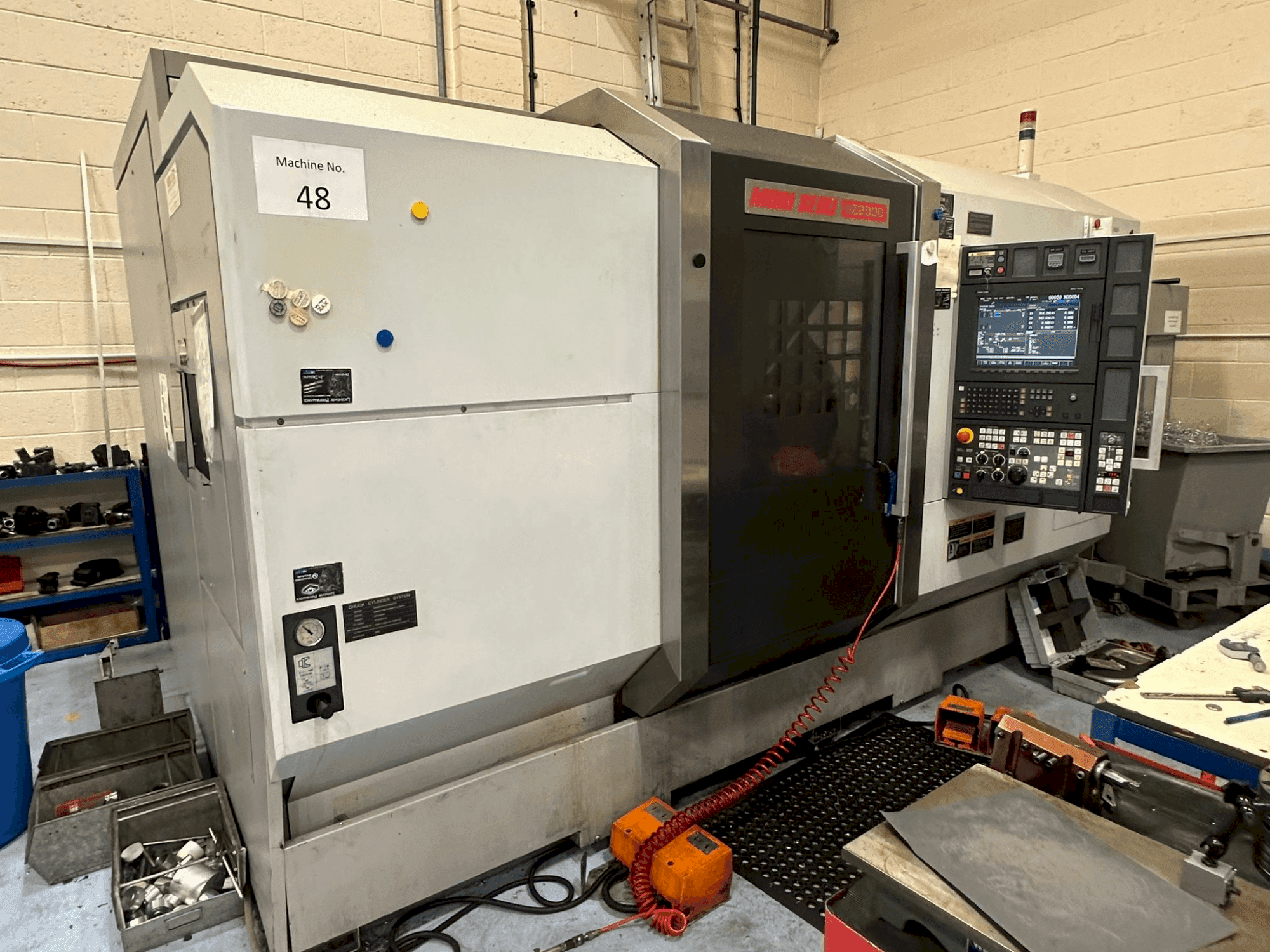 Prikaz  stroja MORI SEIKI NZ2000  sprijeda