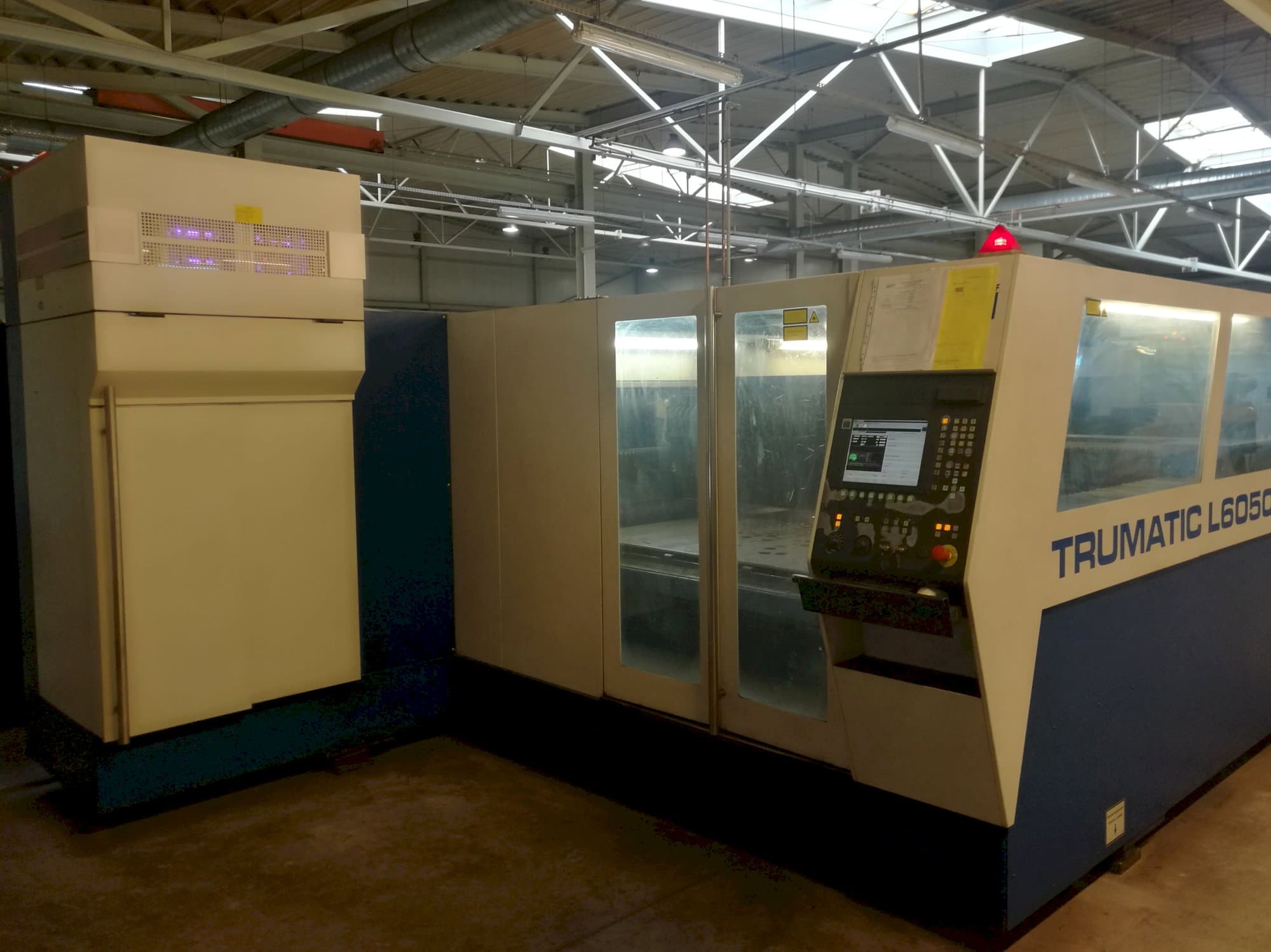 Prikaz  stroja Trumpf Trumatic L 6050 zdesna