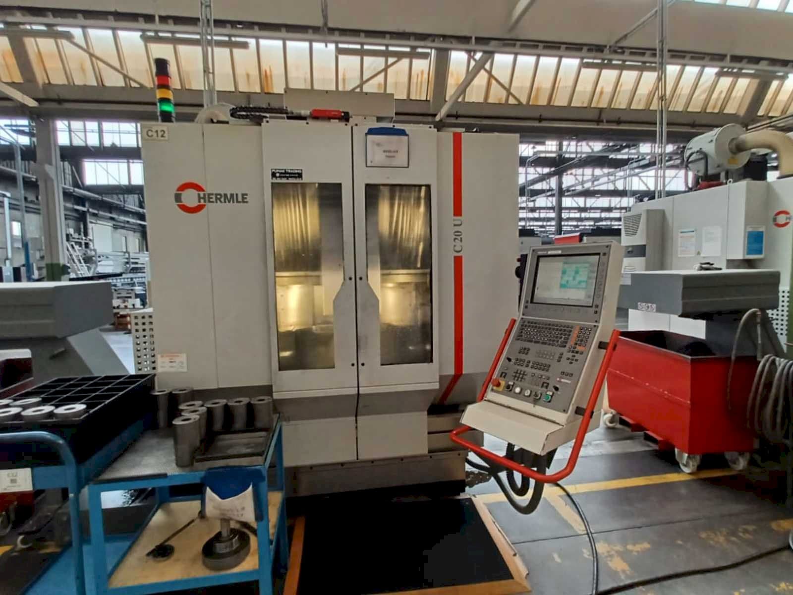 Prikaz  stroja HERMLE C20U  sprijeda