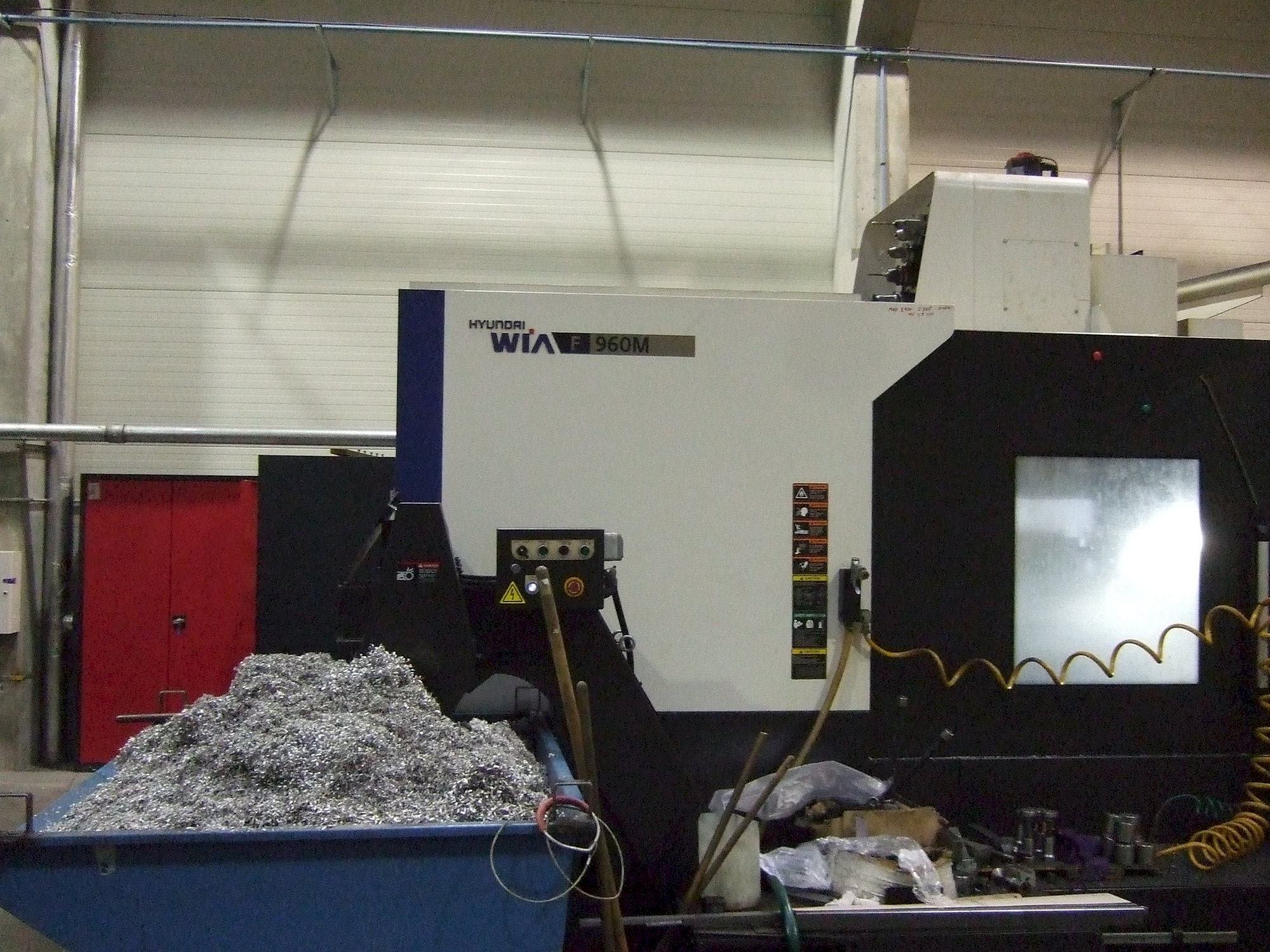 Prikaz  stroja Hyundai F960M  sprijeda