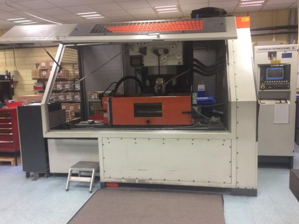 Prikaz  stroja CHARMILLES Robofil 4020 SI  sprijeda