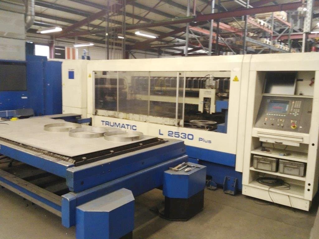 Prikaz  stroja Trumpf TRUMATIC L 2530  sprijeda