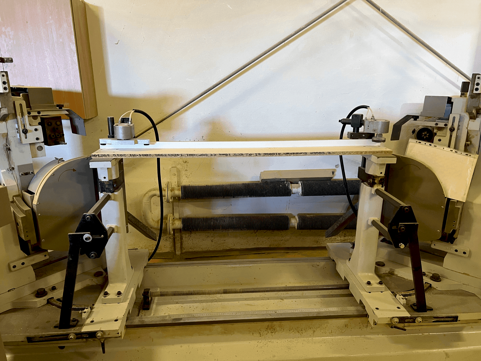 Prikaz  stroja PADE NS21  sprijeda