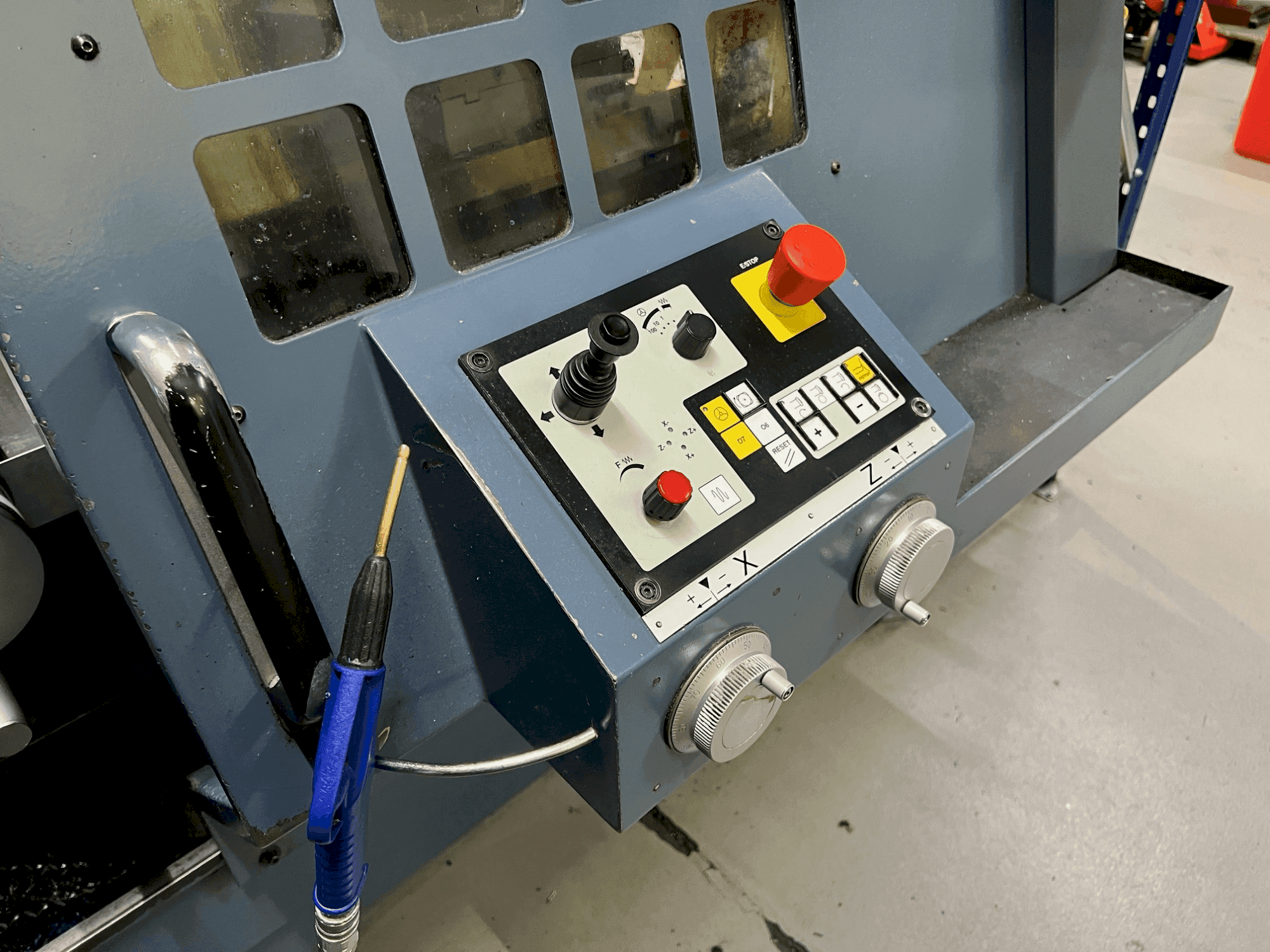 Prikaz  stroja PADOVANI E255/1500  sprijeda