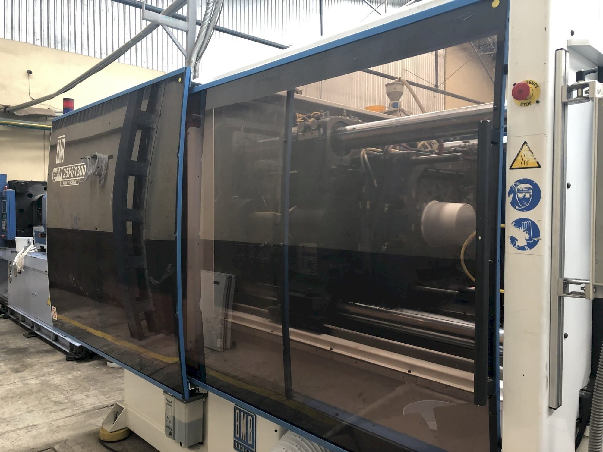 Prikaz stroja BMB eKW 25 Pi/1300  slijeva