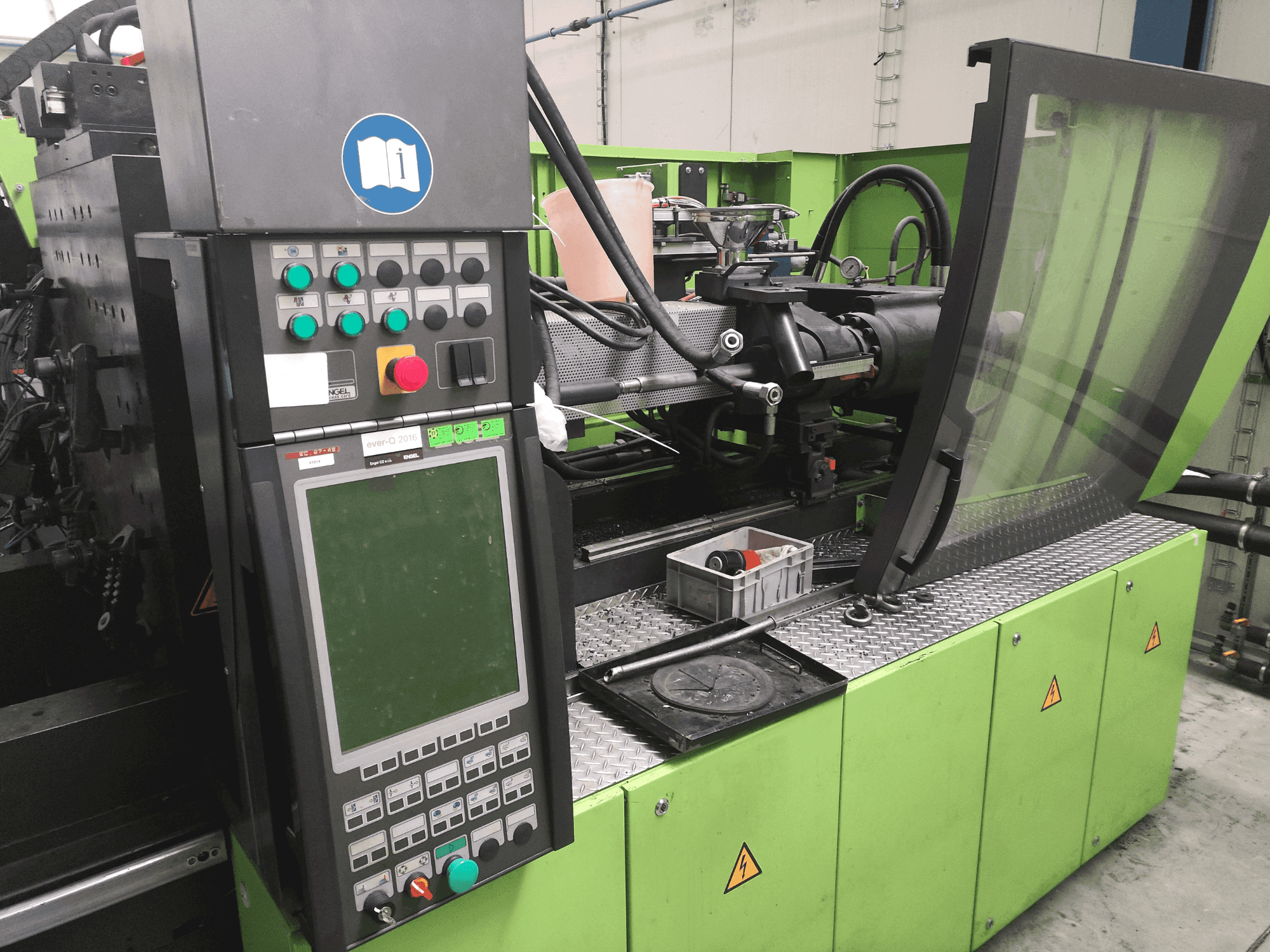 Prikaz  stroja Engel Victory 750H/330V/220 combi  sprijeda