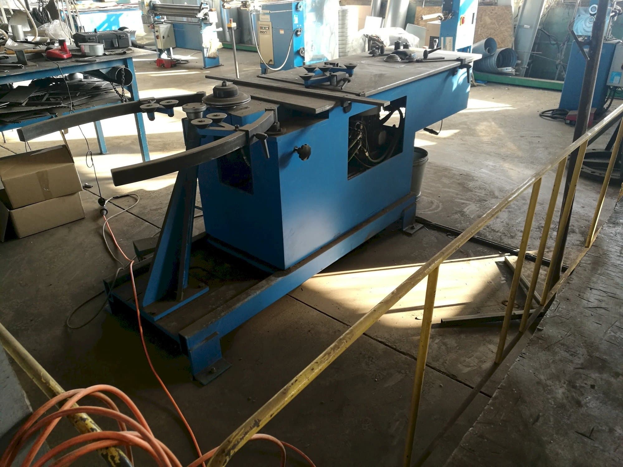 Prikaz  stroja SPIRO GORELOCKER -1  sprijeda