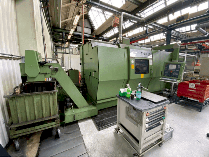 Prikaz  stroja TRAUB TNX 65  sprijeda