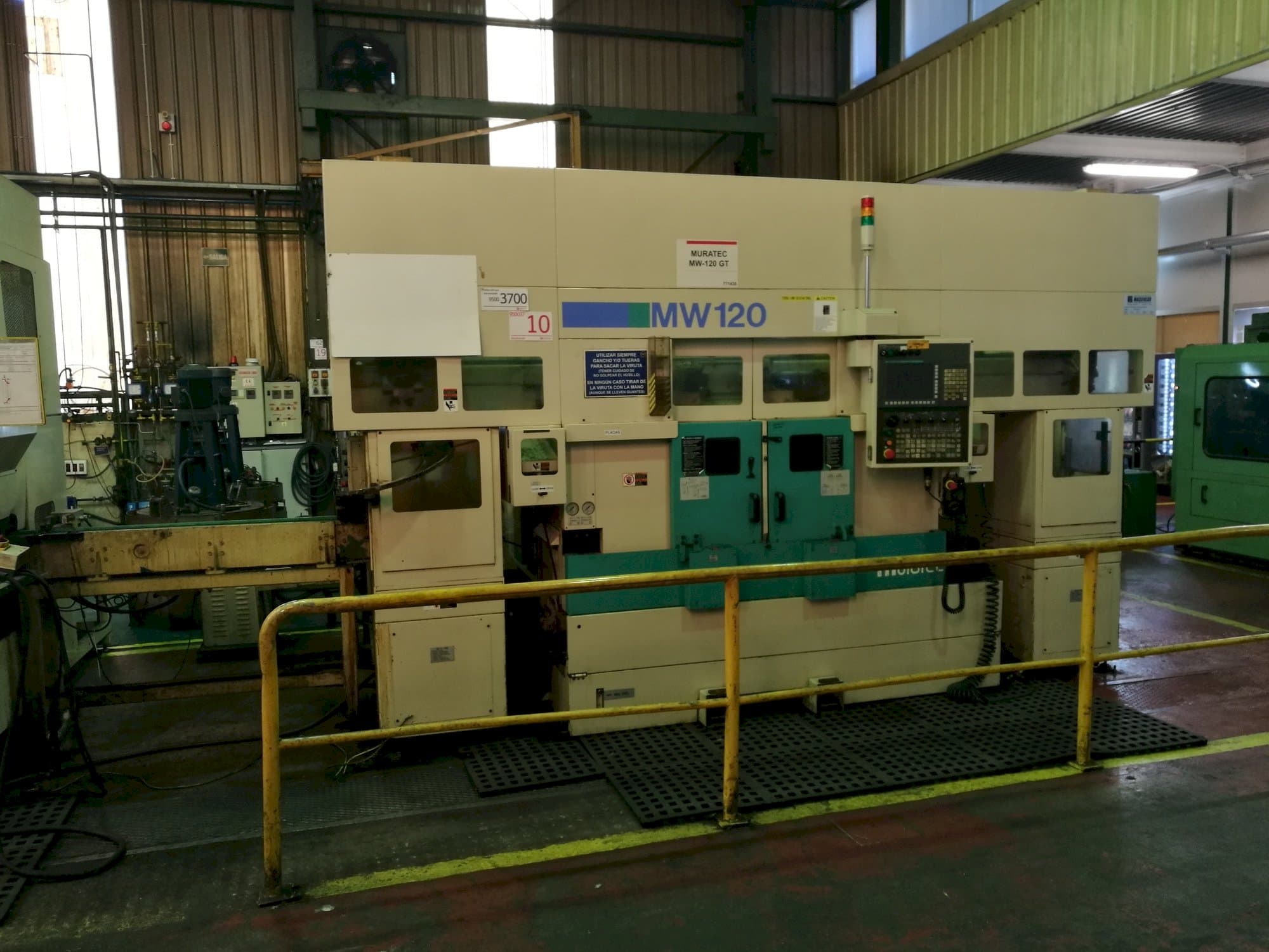 Prikaz  stroja Muratec MW120  sprijeda