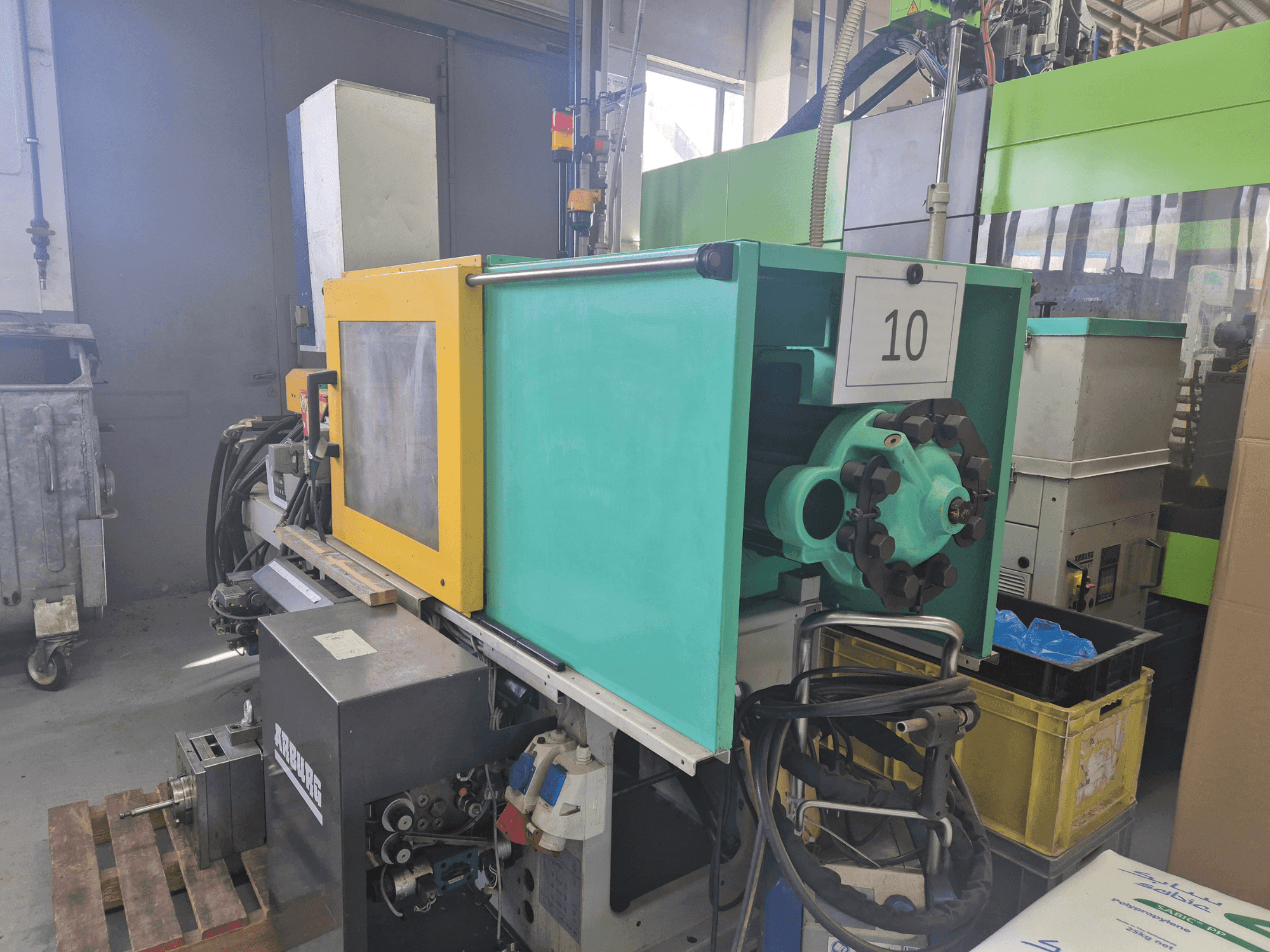 Prikaz  stroja Arburg Allrounder 270 C 400-70  sprijeda