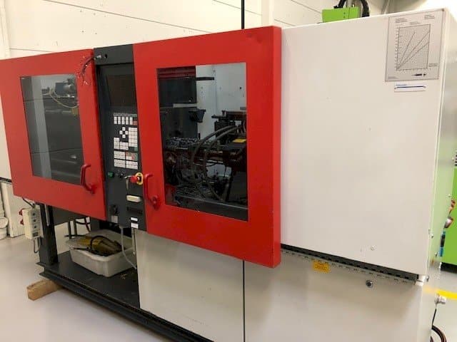 Prikaz lijeve strane  stroja FERROMATIK MILACRON K40 D-E