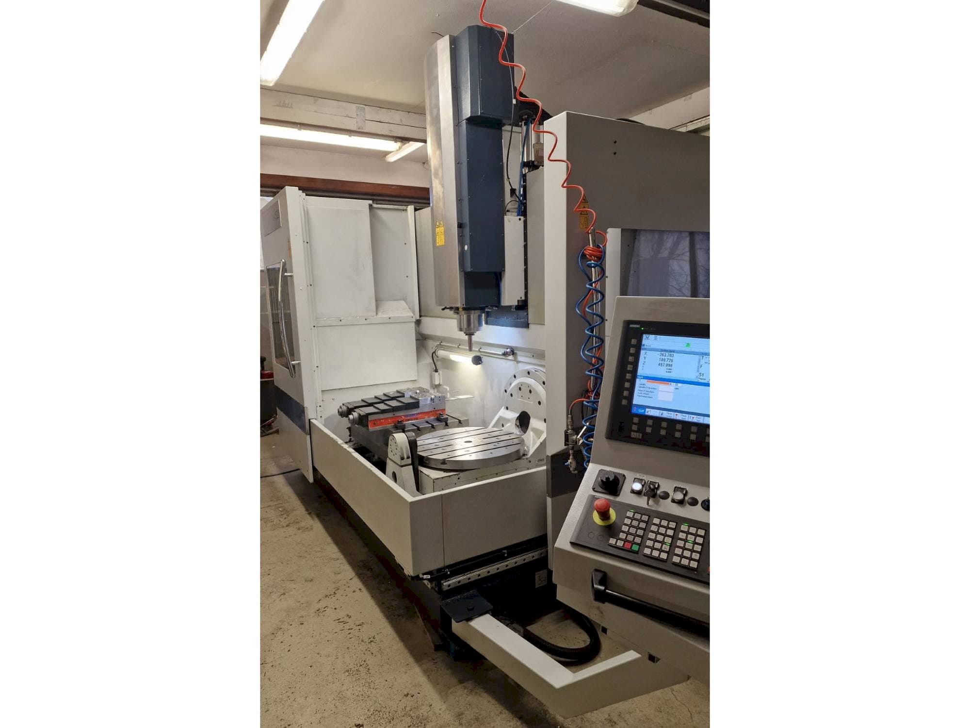 Prikaz  stroja SPINNER U5 1520  sprijeda