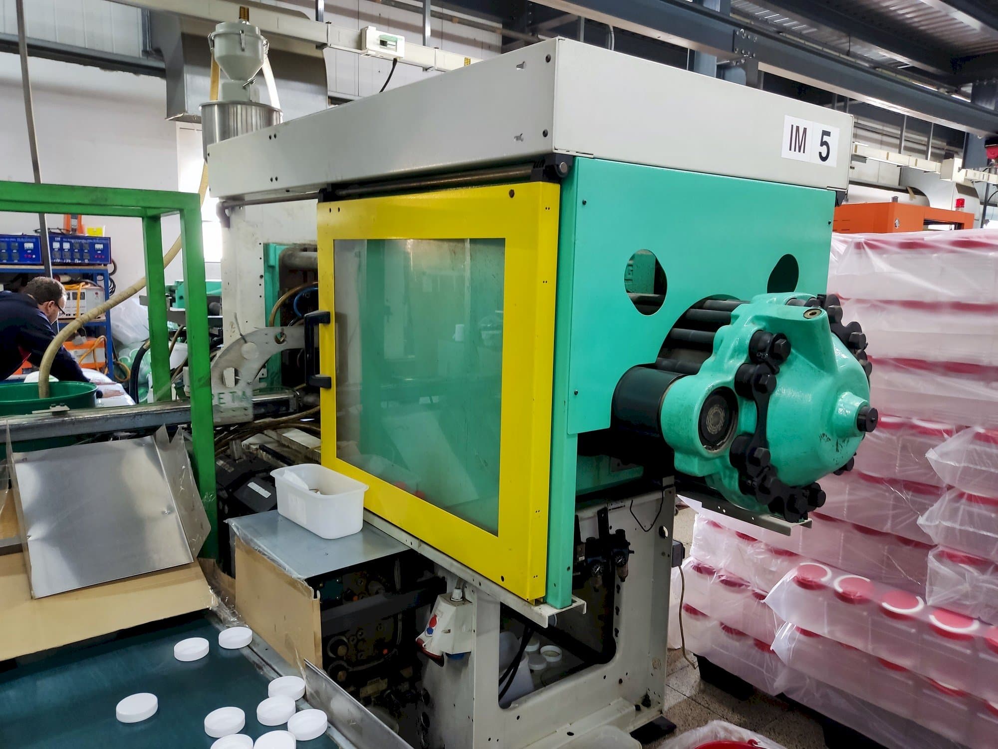 Prikaz  stroja Arburg 470C 1500-675  sprijeda