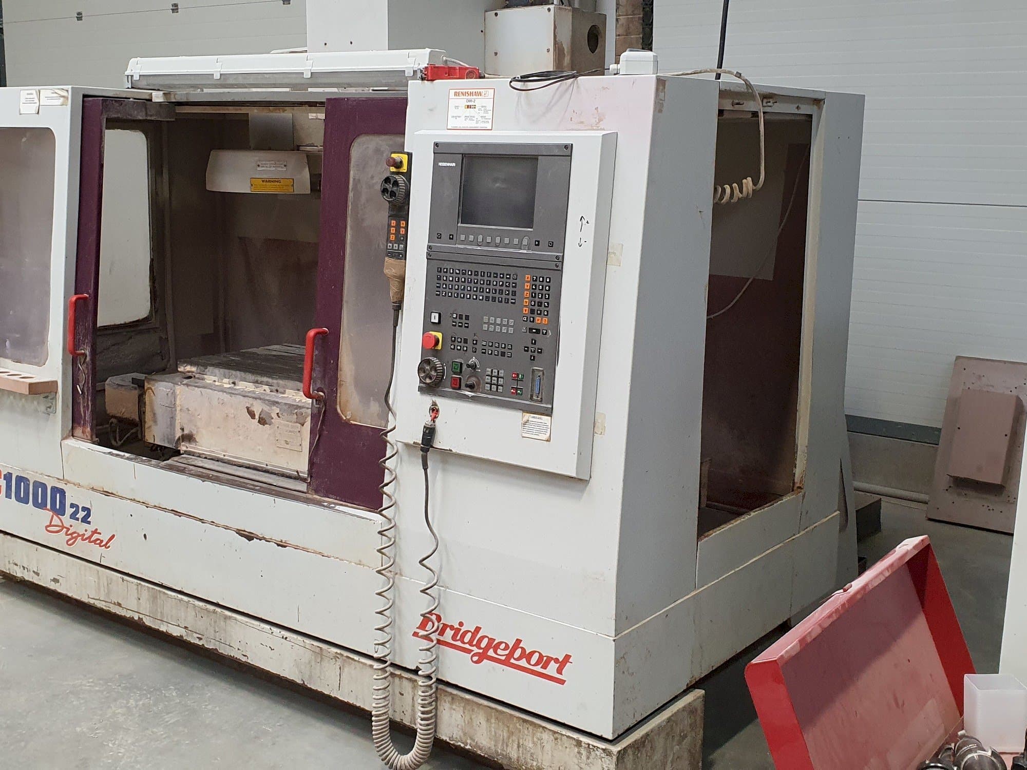 Prikaz  stroja Bridgeport VMC 1000/22  sprijeda