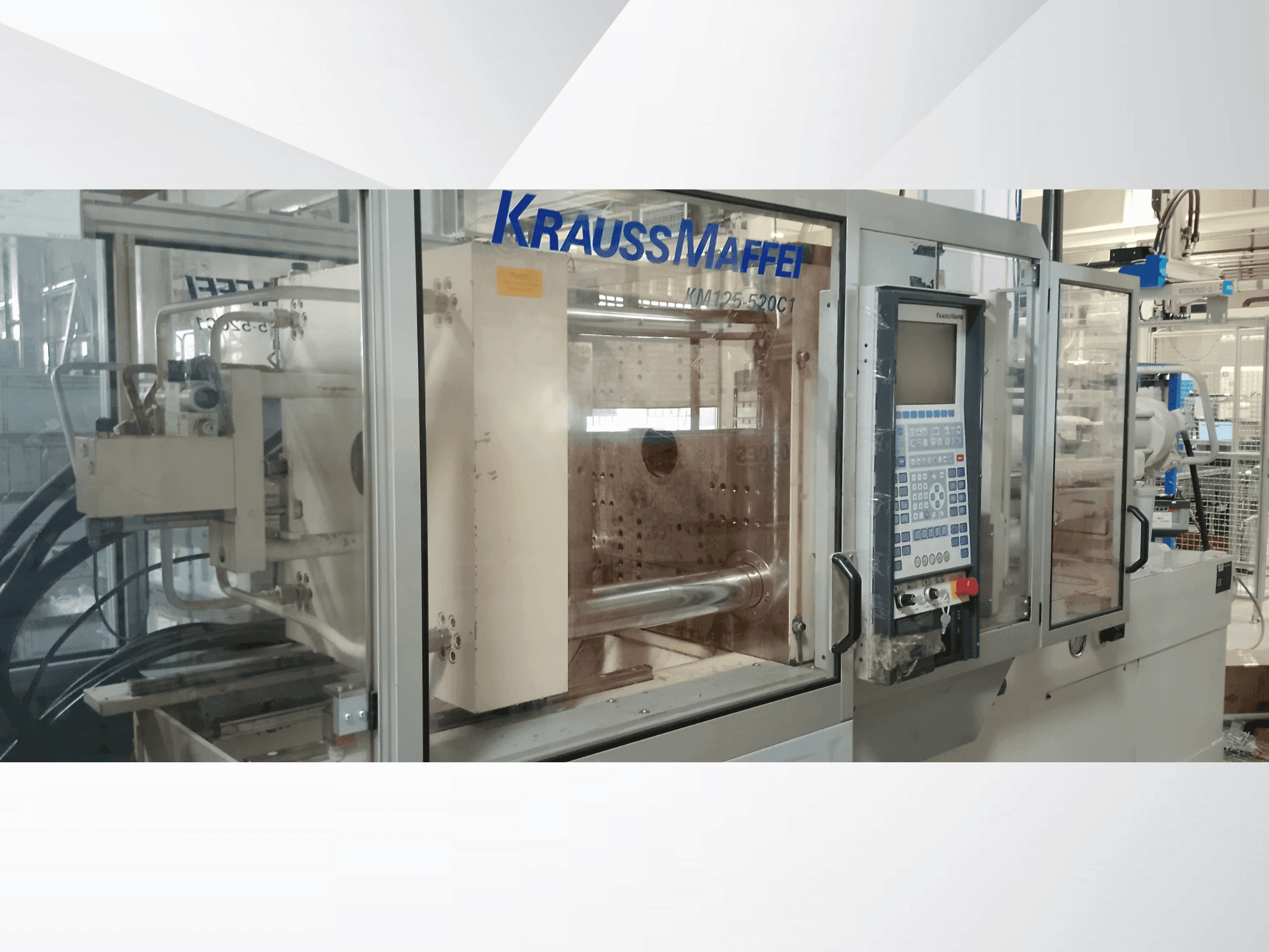 Prikaz  stroja Krauss Maffei 125-520 C1  sprijeda