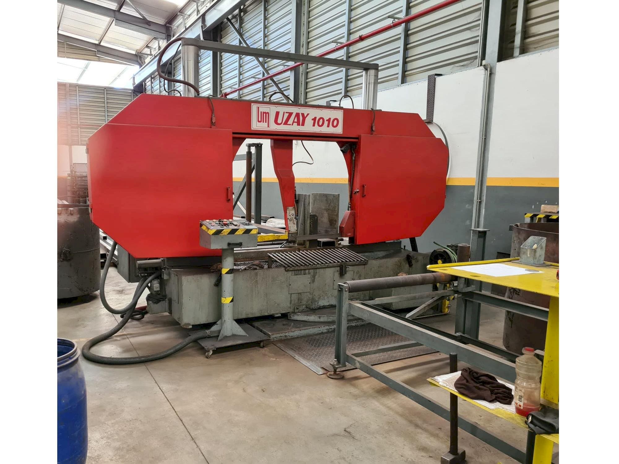 Prikaz  stroja UZAY MAKINA UMSY 1010  sprijeda