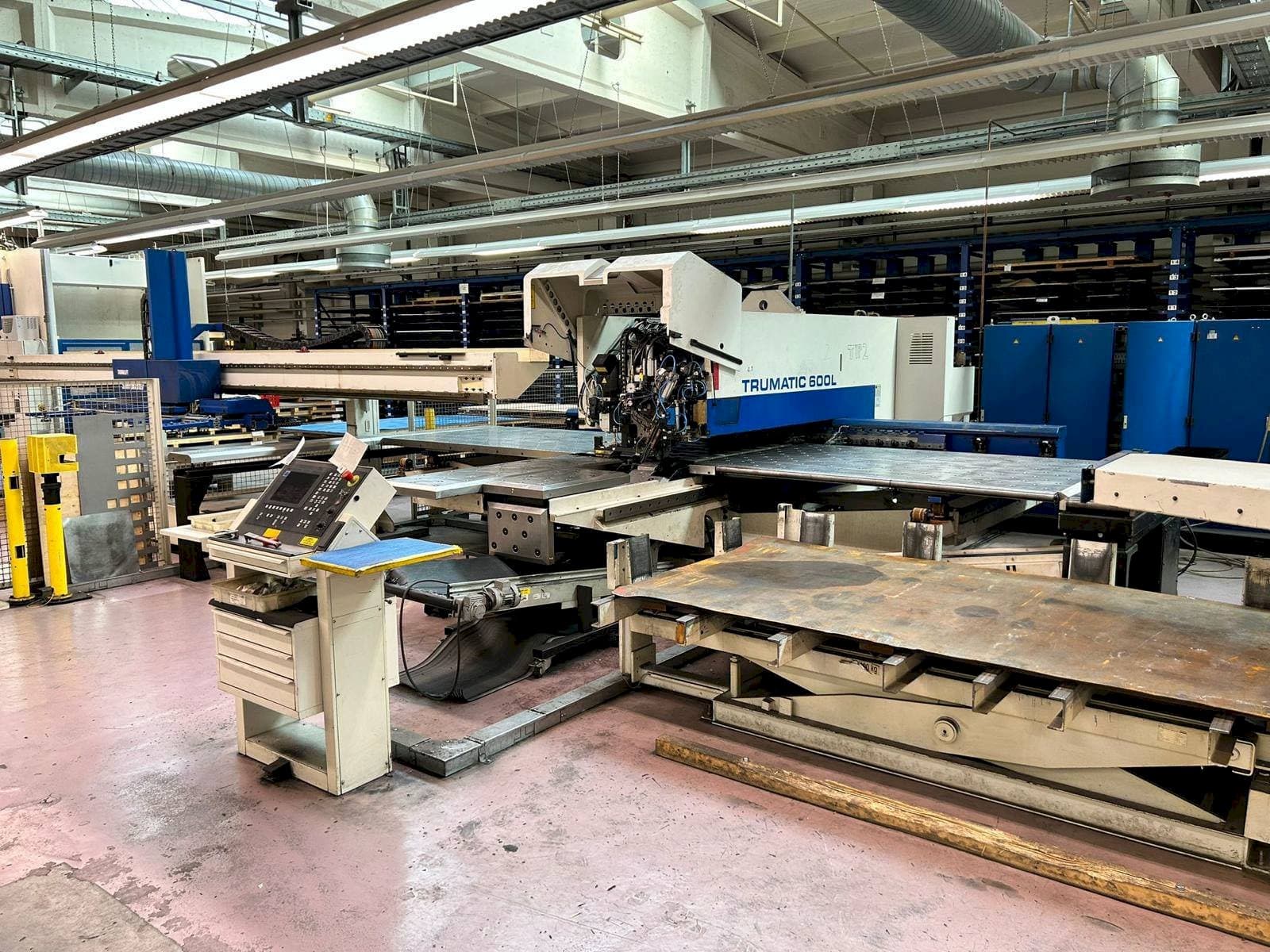 Prikaz stroja Trumpf TruMatic 600L sprijeda