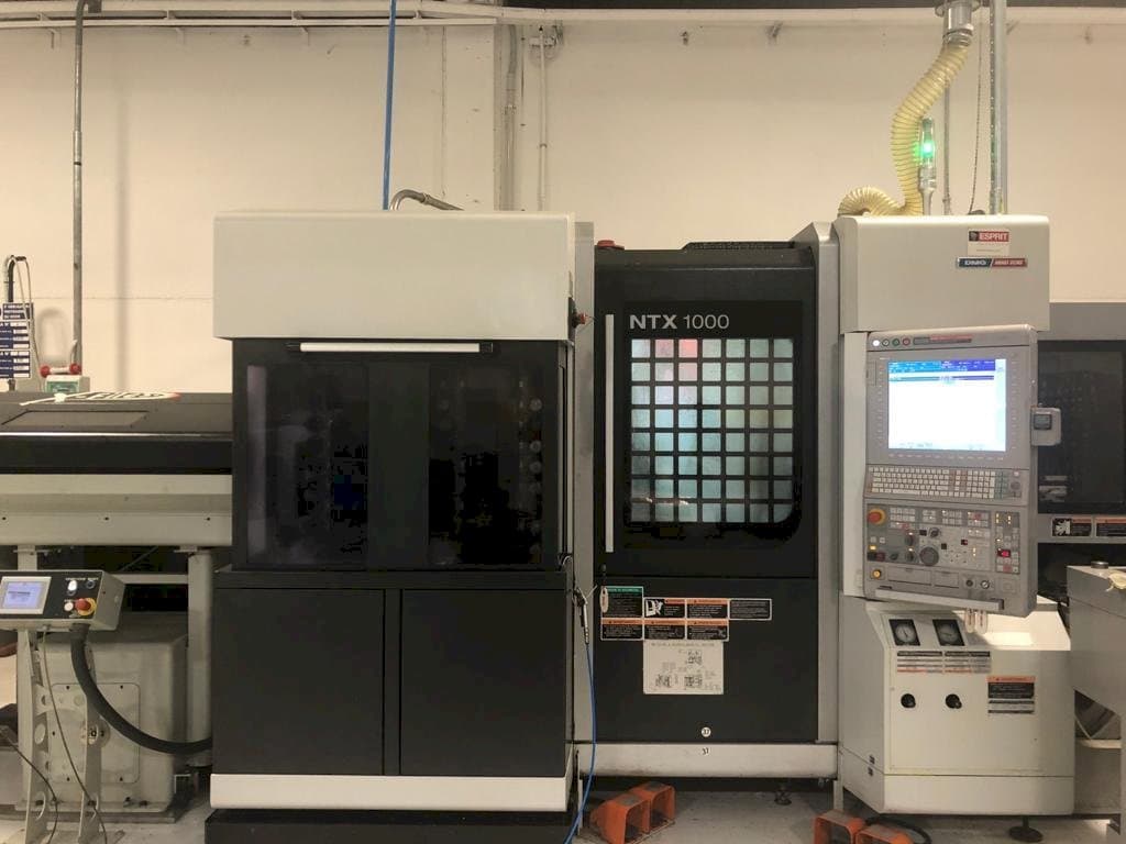 Prikaz  stroja MORI SEIKI NTX1000  sprijeda
