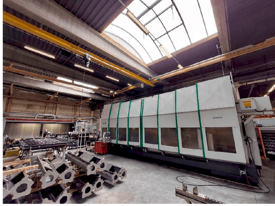 Prikaz  stroja Unisign Univers 6  sprijeda