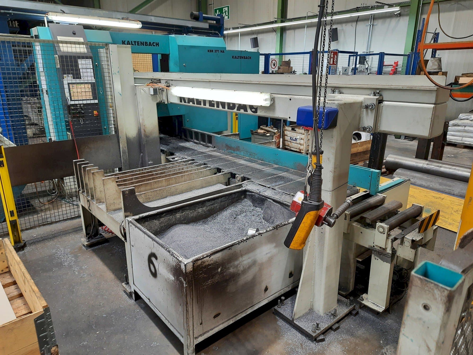 Prikaz  stroja KALTENBACH KBR 371 NA  sprijeda